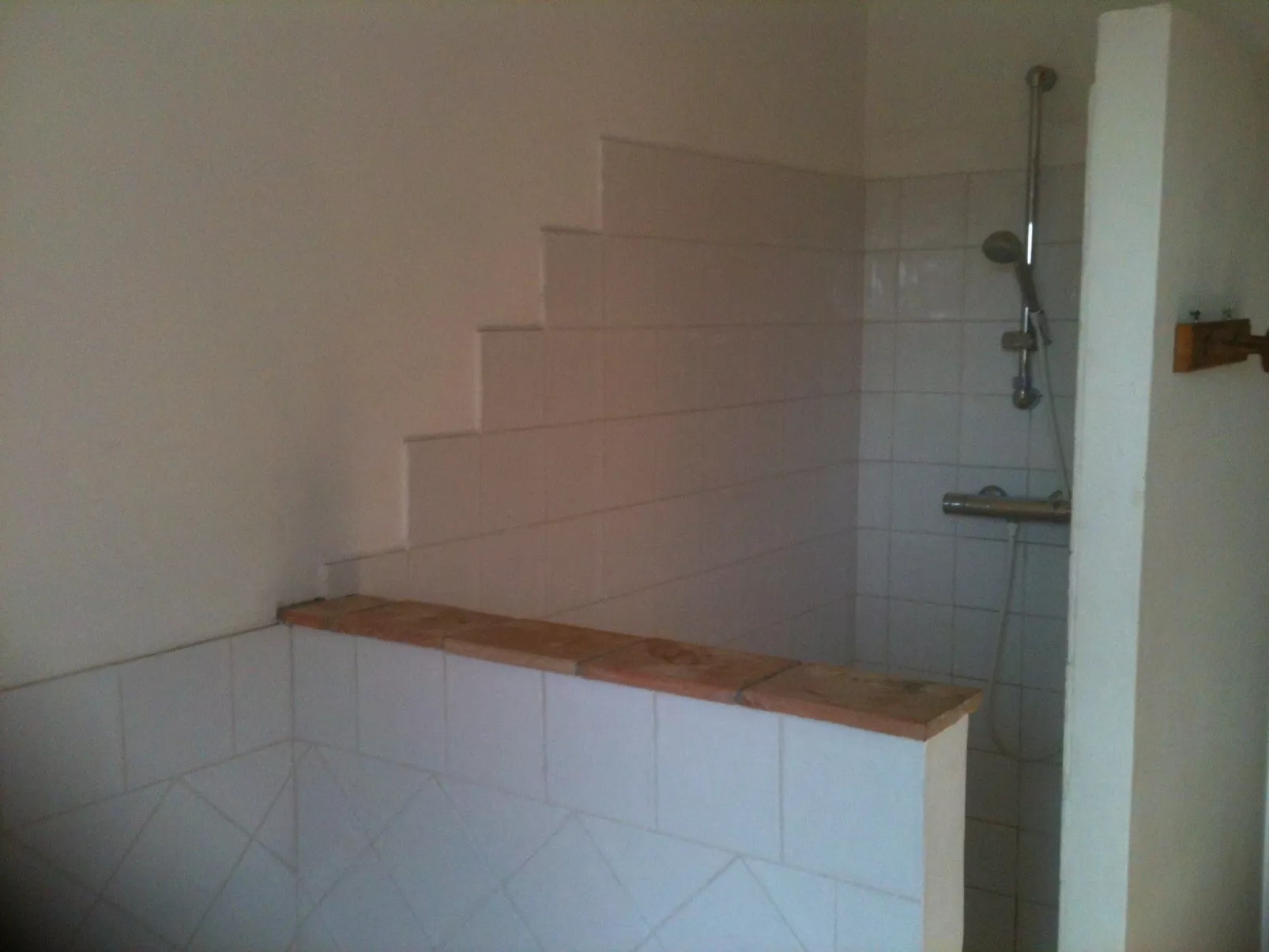 Mas de la damisello-Binnen