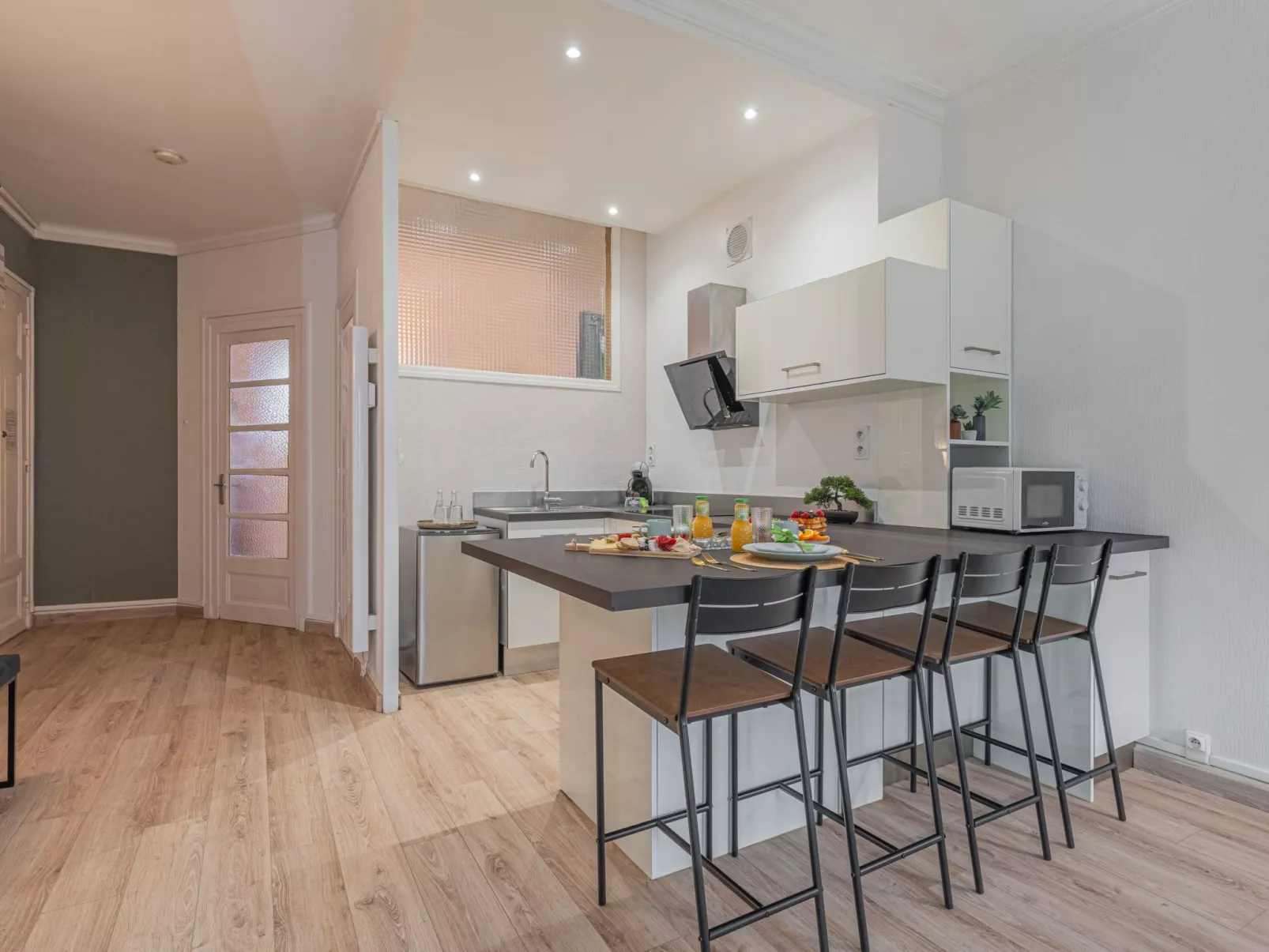 Ferienwohnung "Luxury Cinéphile"-Binnen