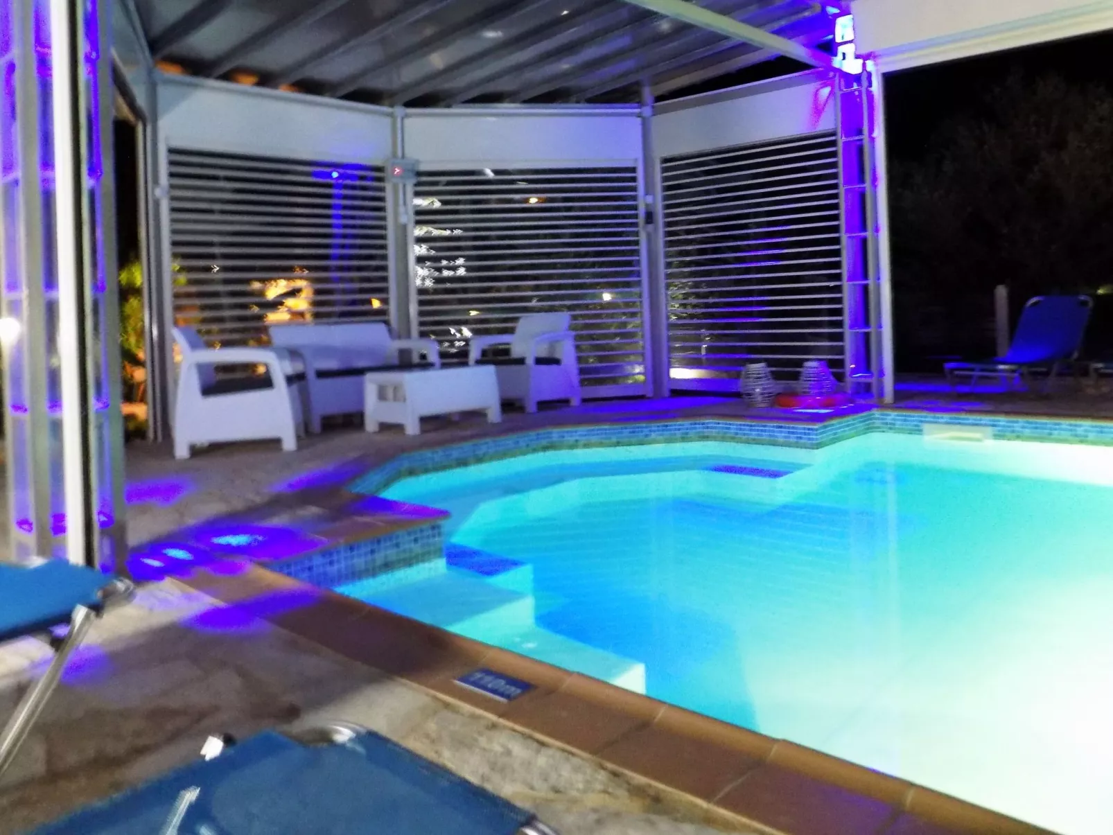 "Villa Rodon" mit privatem Pool-Buiten