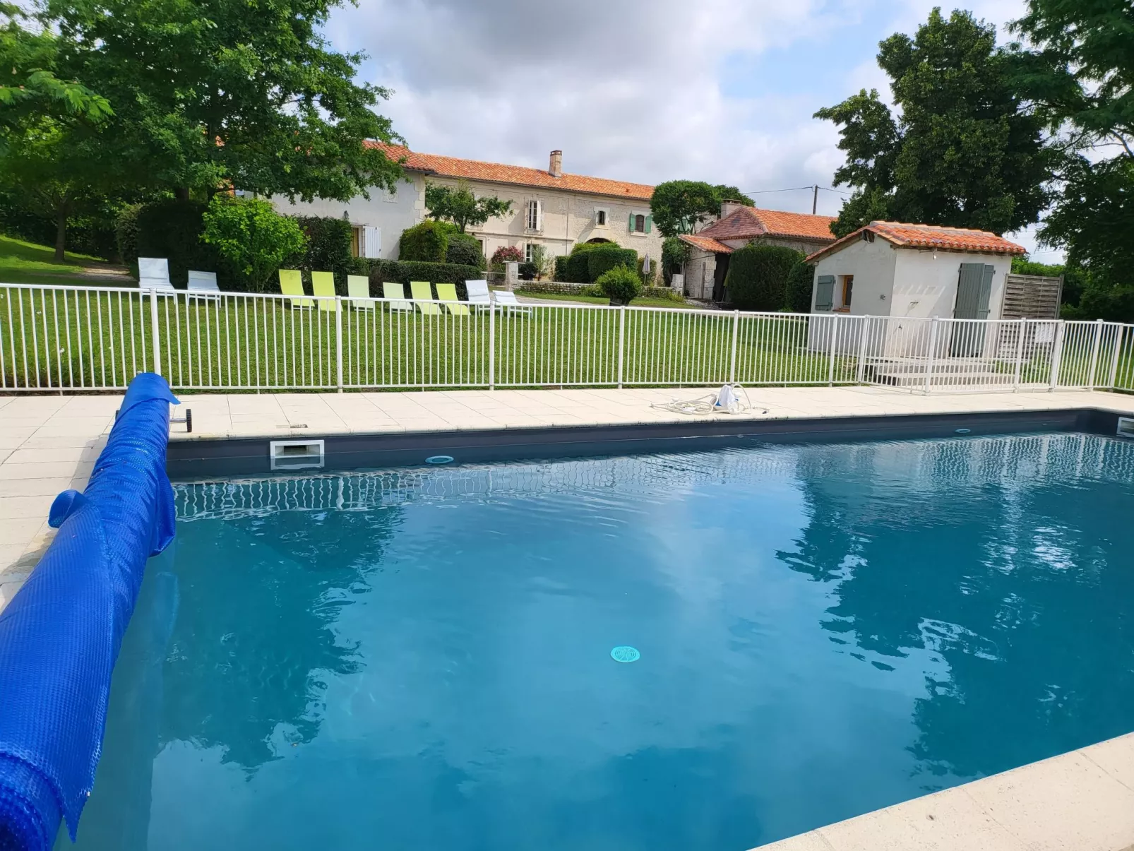 Domaine des Prairies de Latry-Buiten