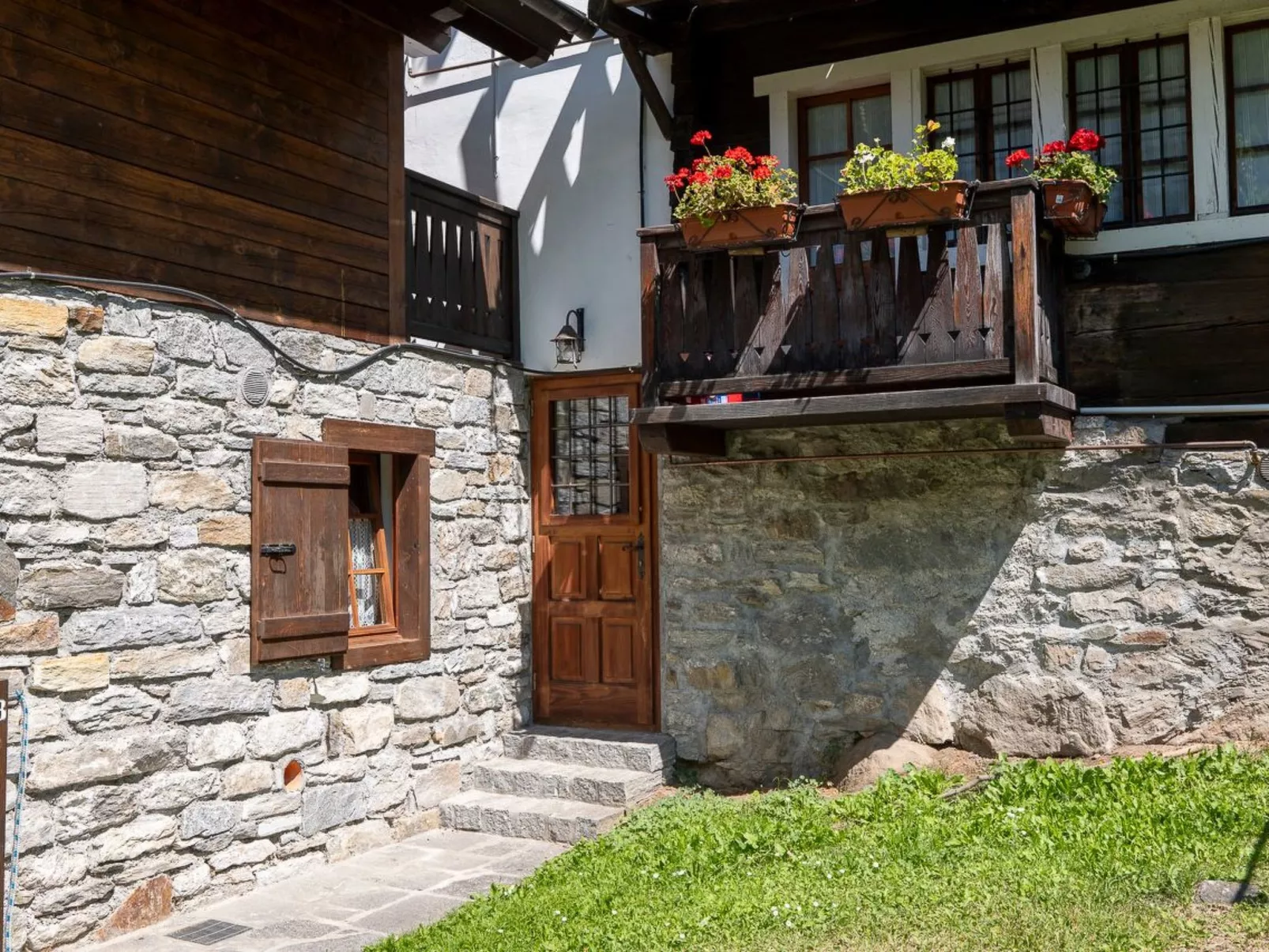 Wohnung im Dorfzentrum Ronco 2-Buiten