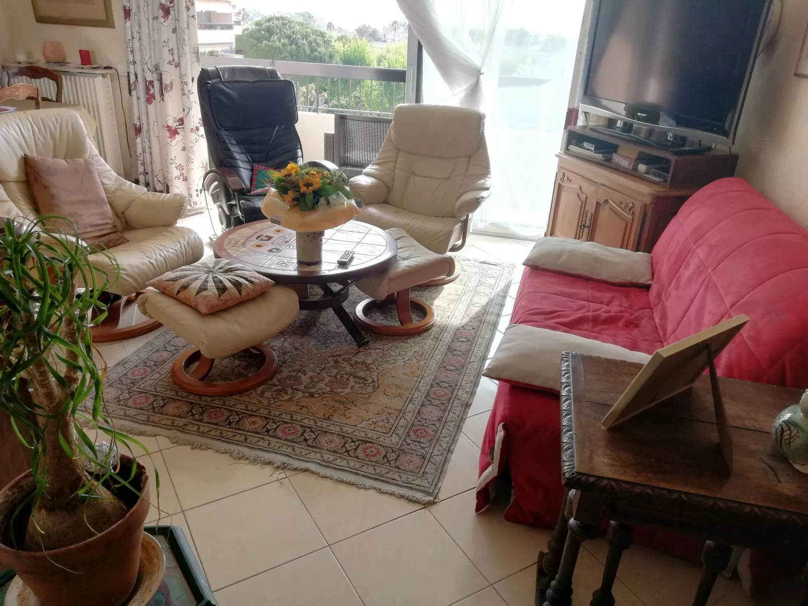 Gemütliche Wohnung, 5 Minuten vom Strand entfernt-Binnen