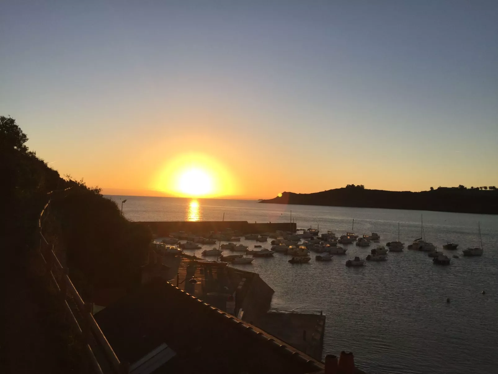 Villa "Ker House" mit Blick auf das Wasser-Buiten
