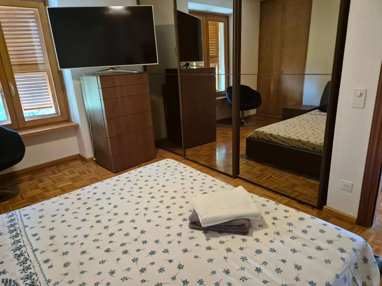 Executive mit 6 Schlafzimmern und 2 Bädern-Binnen