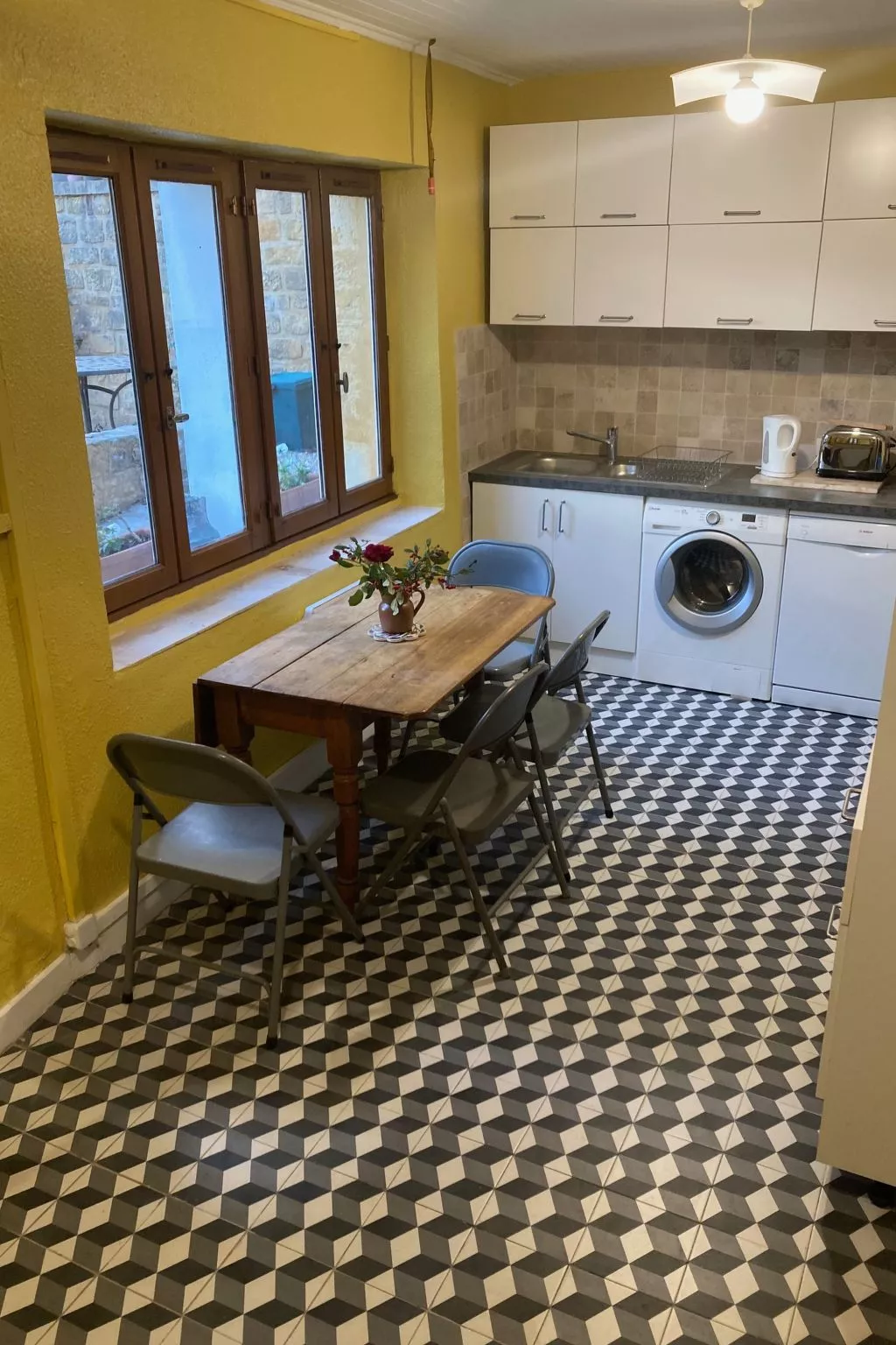 Historisches Gourdon-Binnen