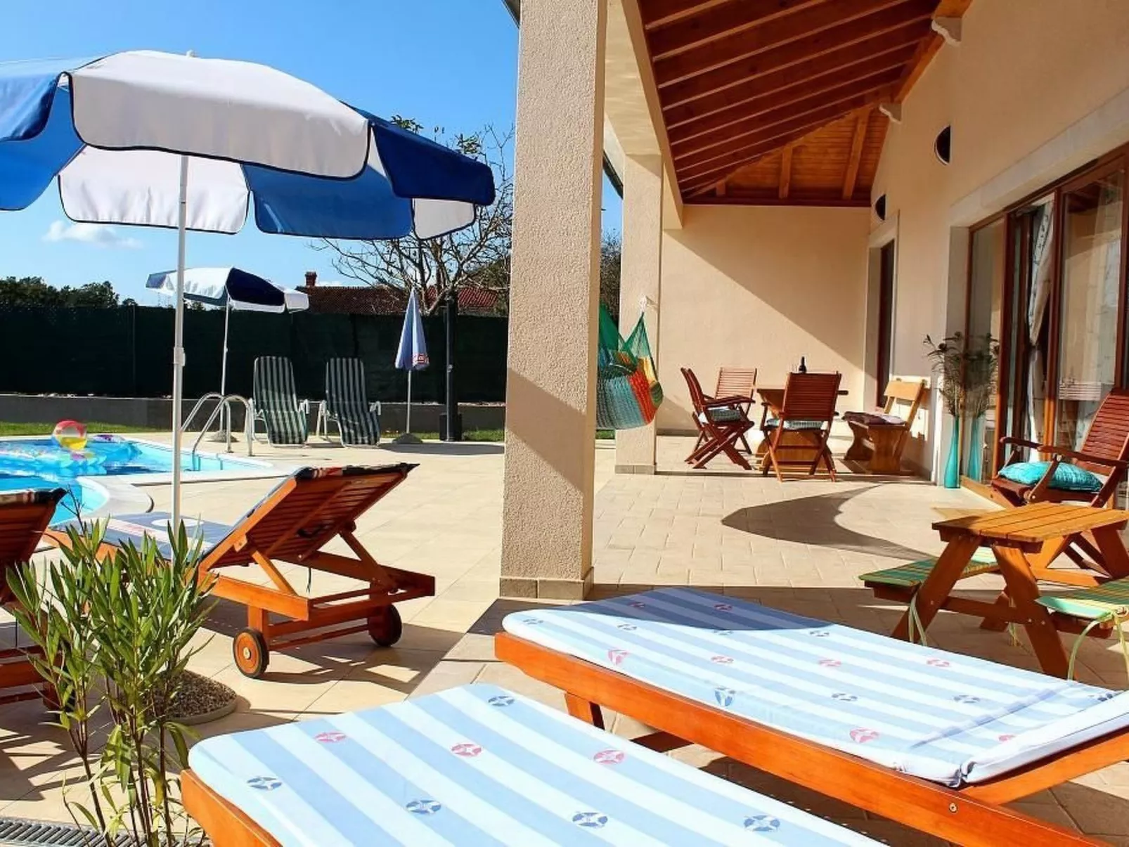 Arton Villa mit beheiztem Pool, in Istrien-Binnen