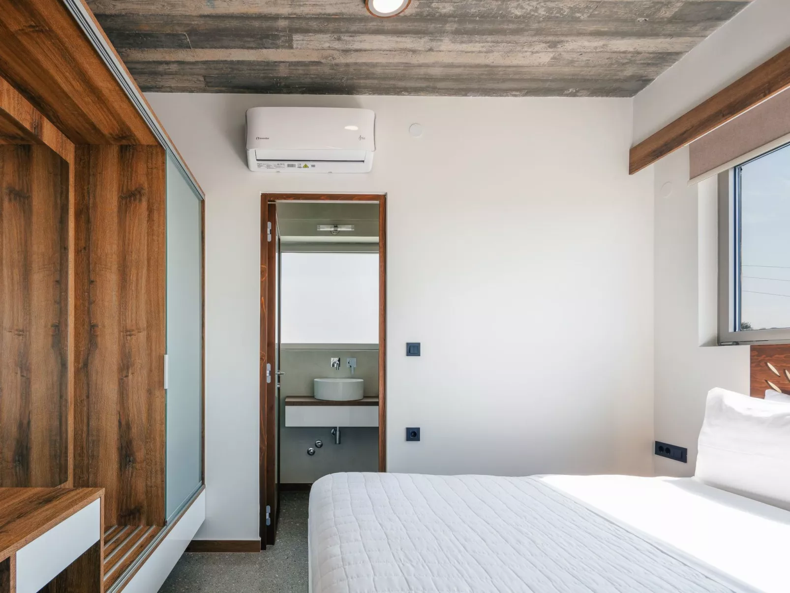 Neu gebaute Villa mit privatem Pool und Grillplatz-Binnen