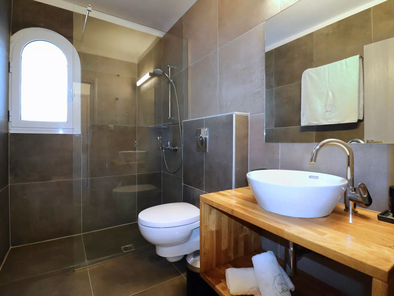 "Faiax" mit eigenem Pool-Binnen