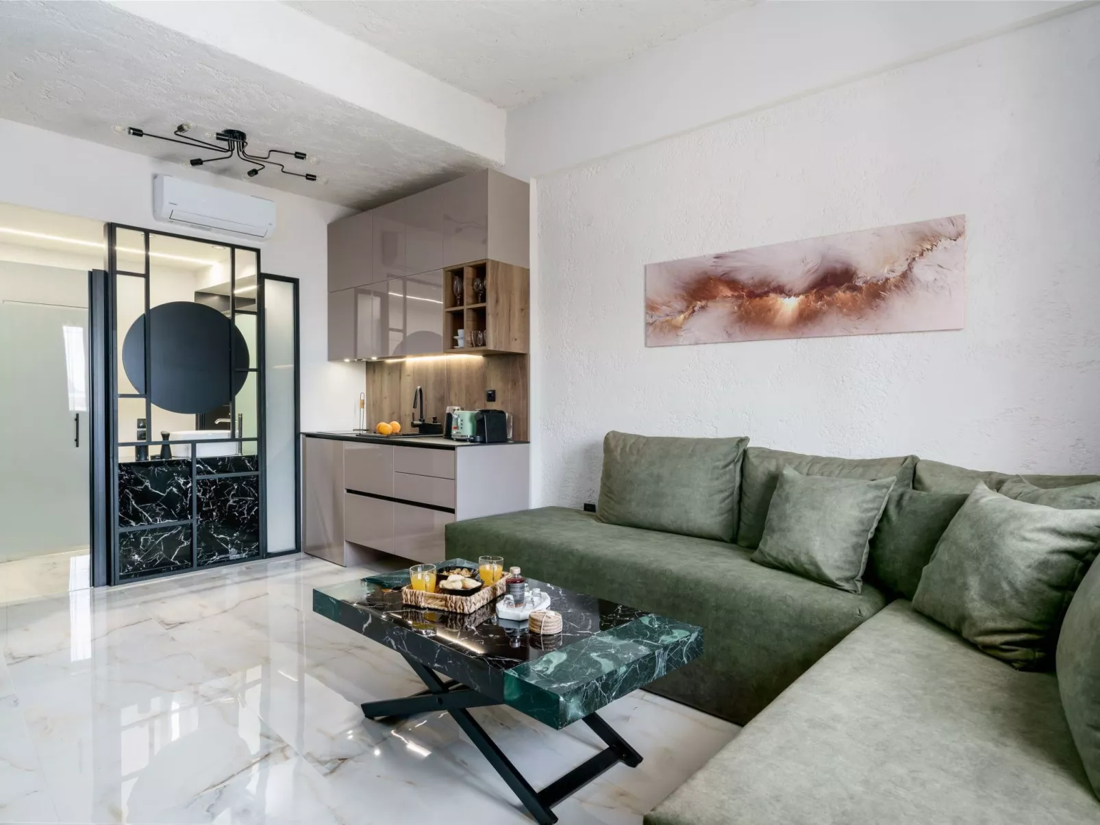 Neue Charavgi Suite mit Jacuzzi, 40m vom Strand entfernt-Binnen