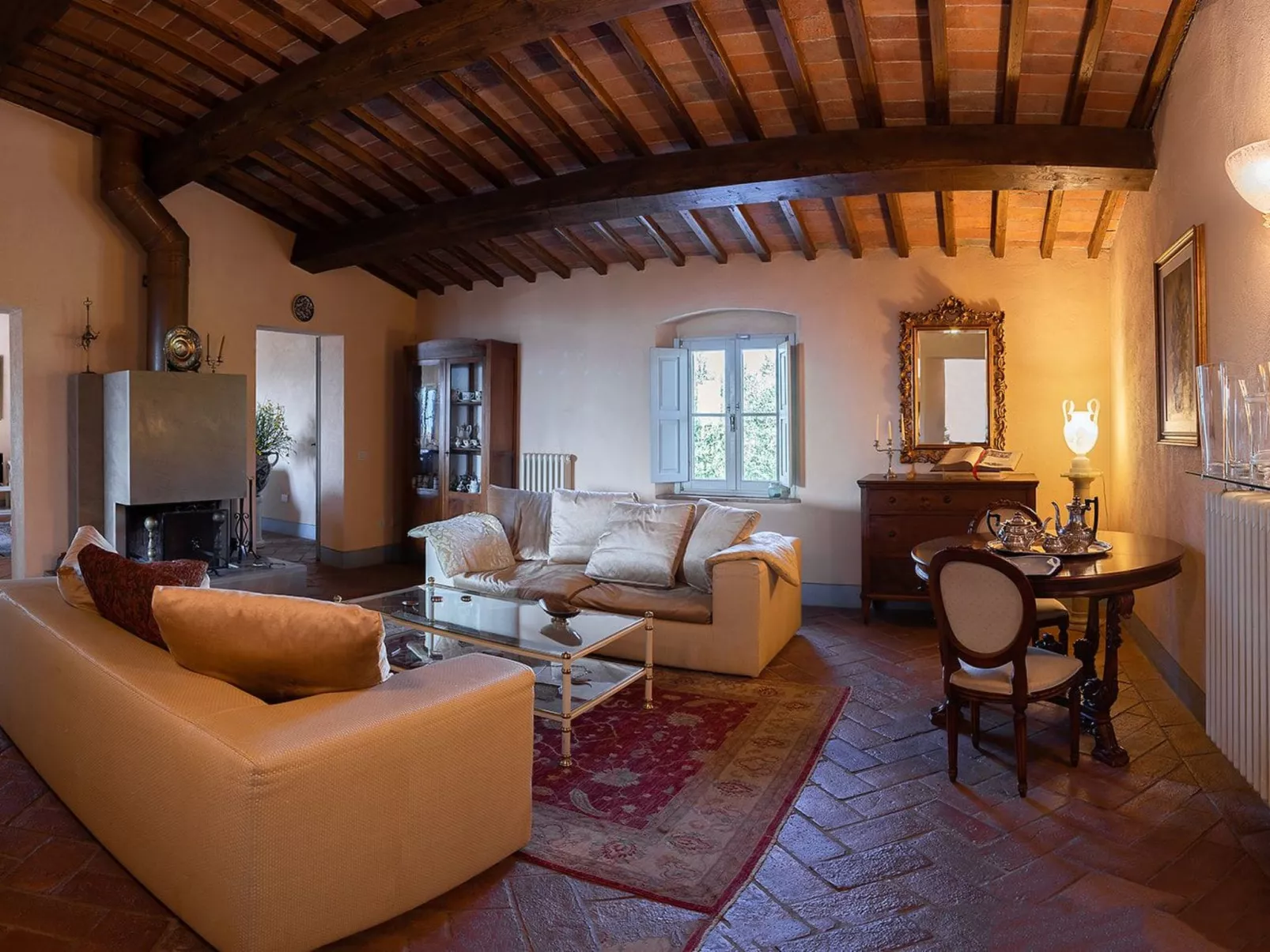 Villa 'Colle Sotto 11' mit eigenem Pool-Binnen