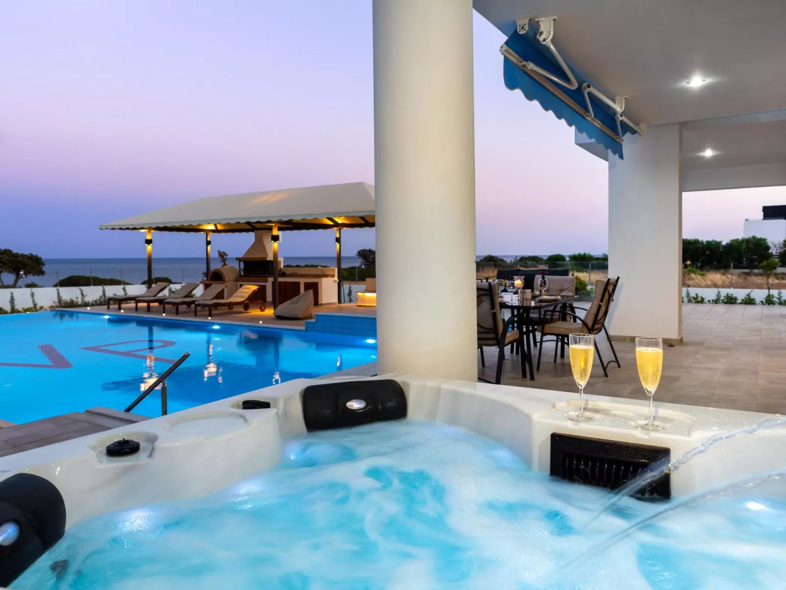 Strandvilla Viviane Paulos für 12 Personen-Buiten