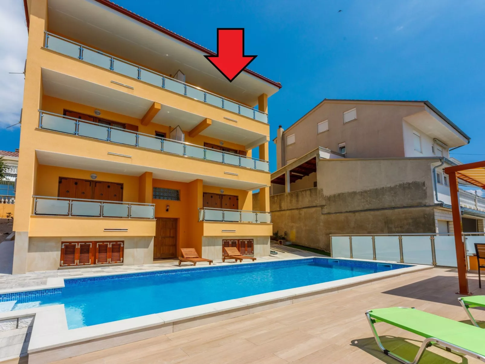 FeWo mit privatem Balkon und Gemeinschaftspool-Buiten