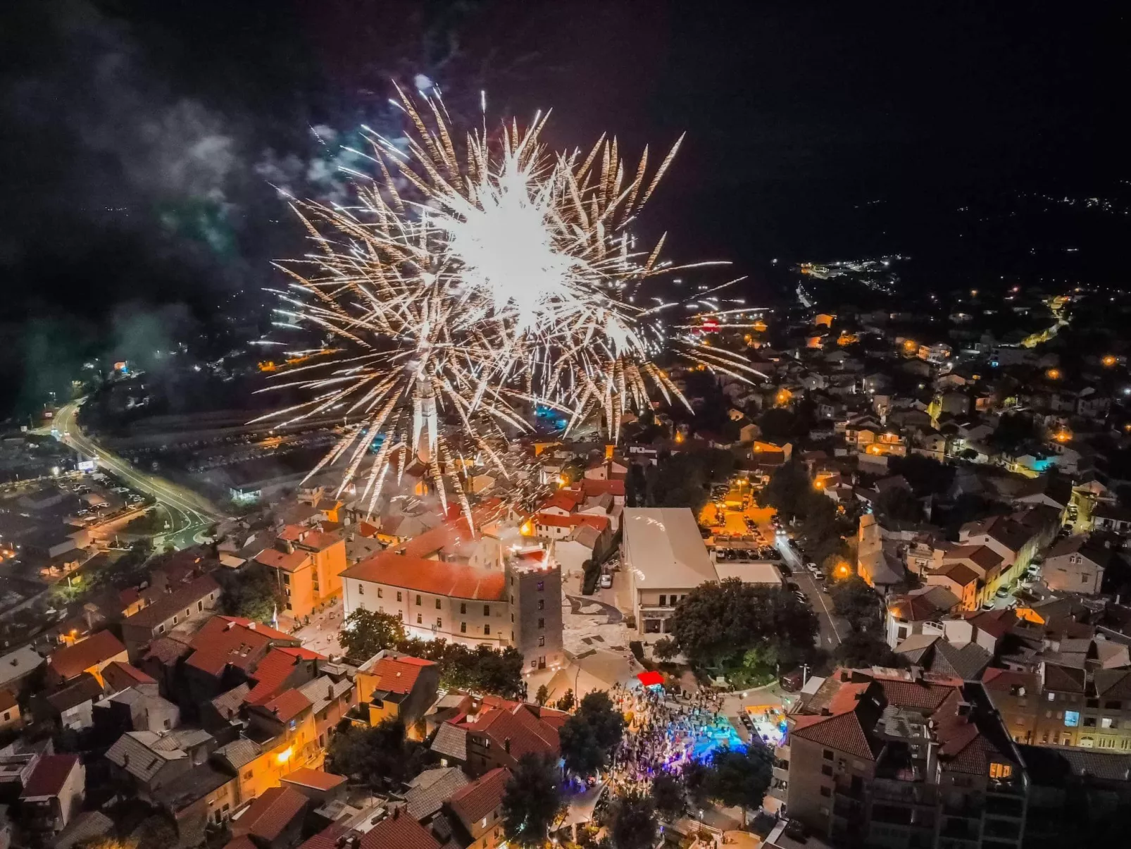 Meerblick-Wohneinheit  8 Personen am Zentrumsrand-Image-tags.info