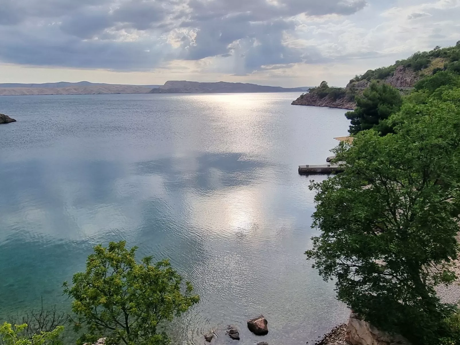 Apartam 4 Karlobag-Buiten