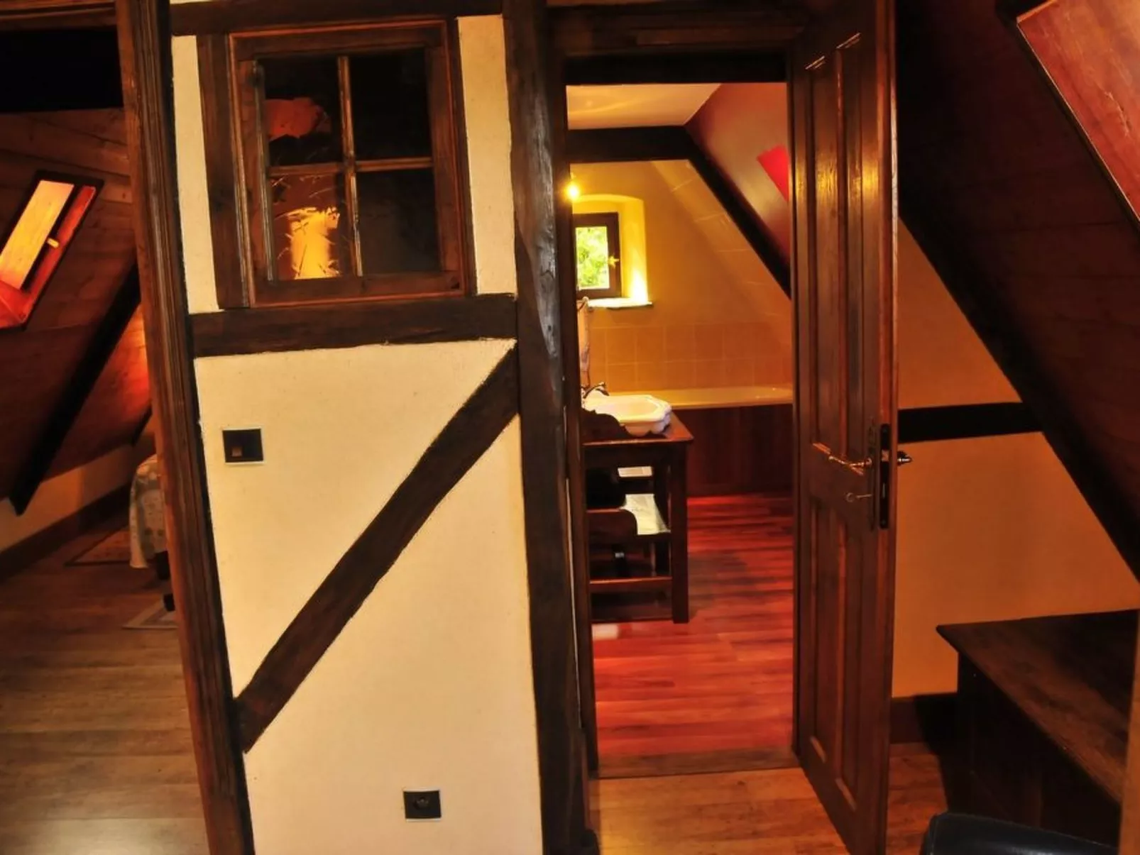 Domäne mit eigenem Garten und Grill-Binnen