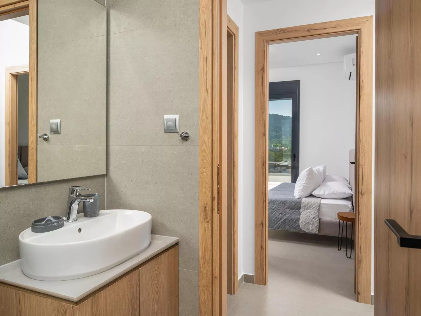 Villa Elesia-Image-tags.info