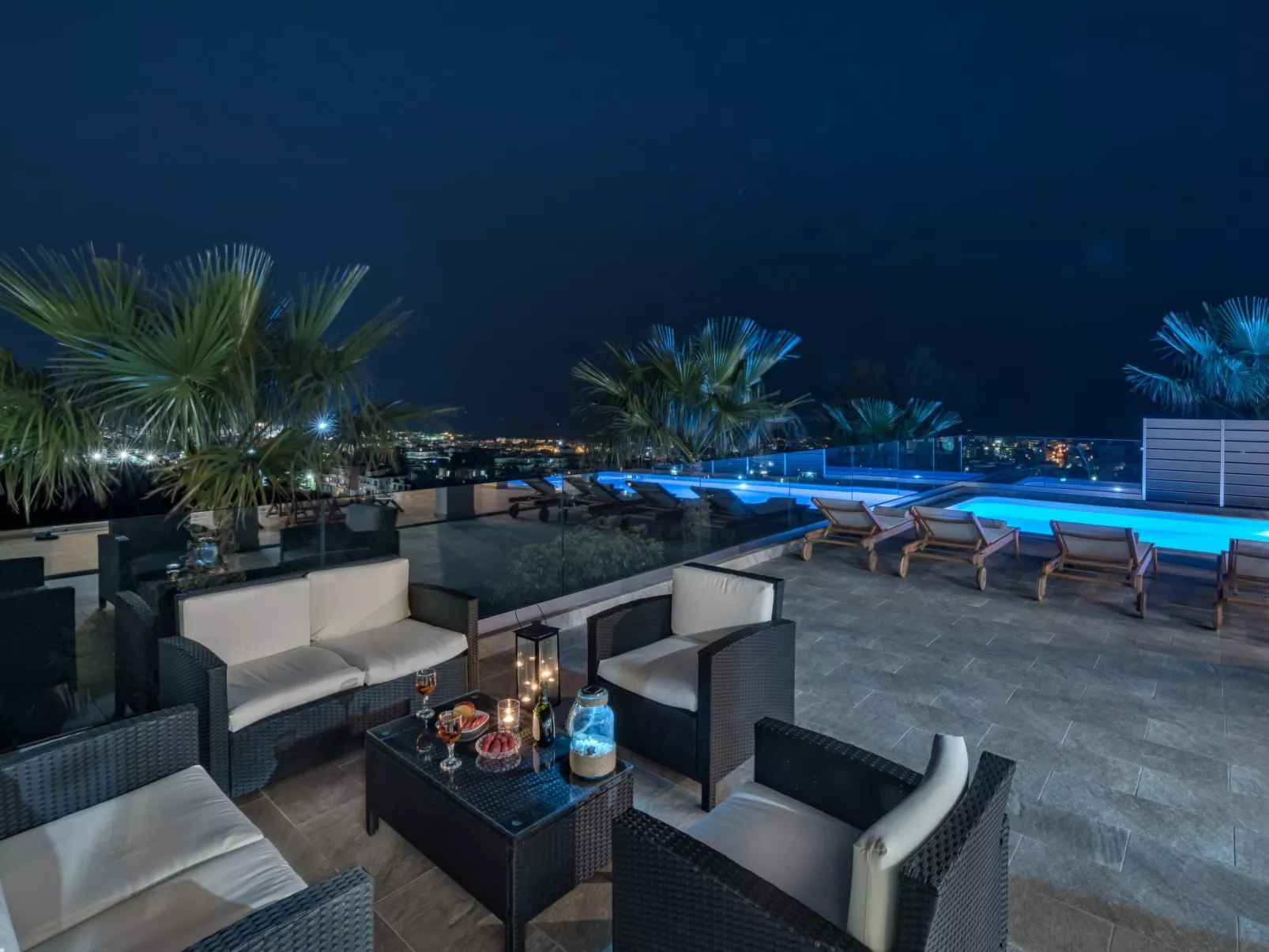 Karmilos Hill Villa - absolute Privatsphäre-Binnen