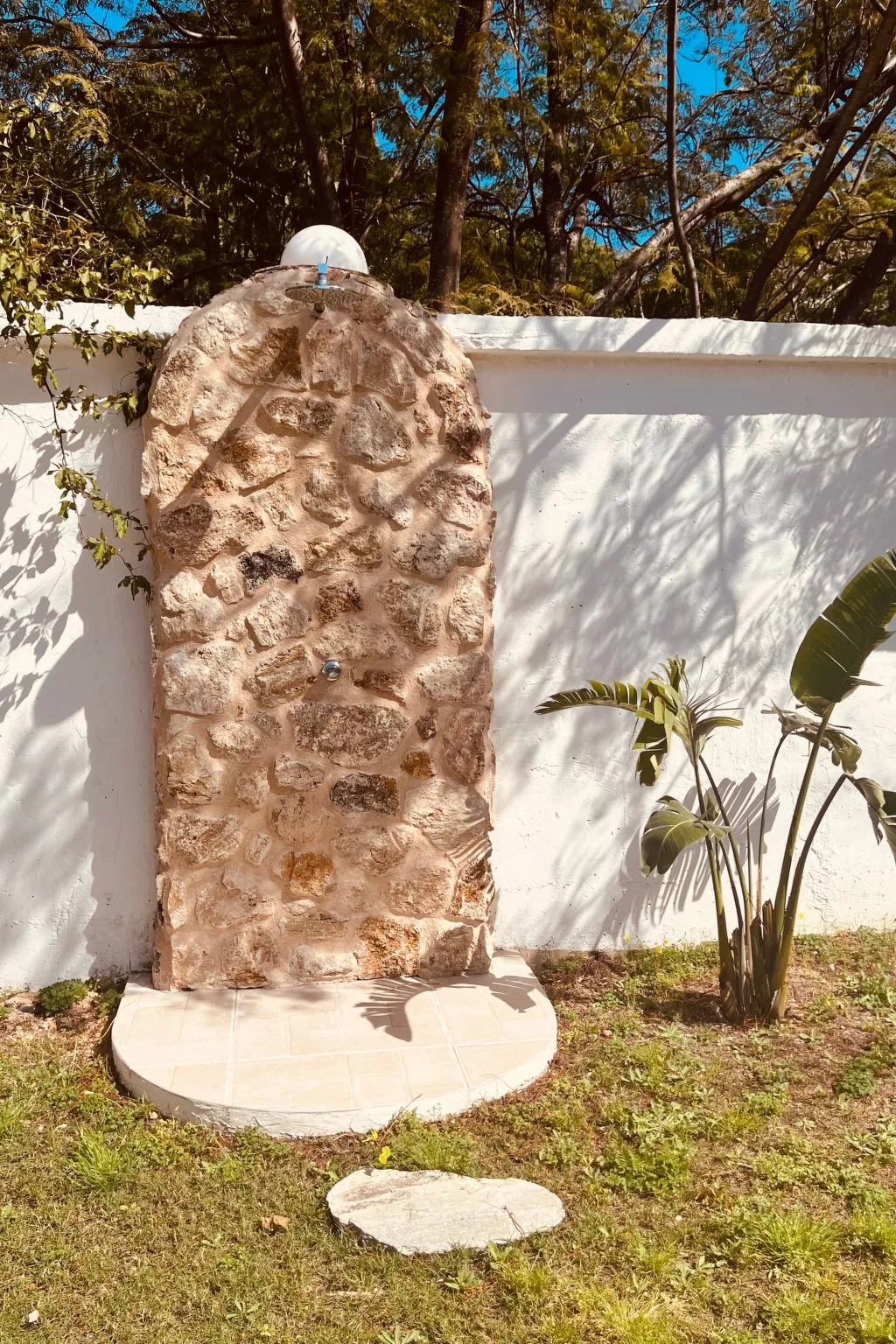 "Naya" mit eigenem Pool-Buiten