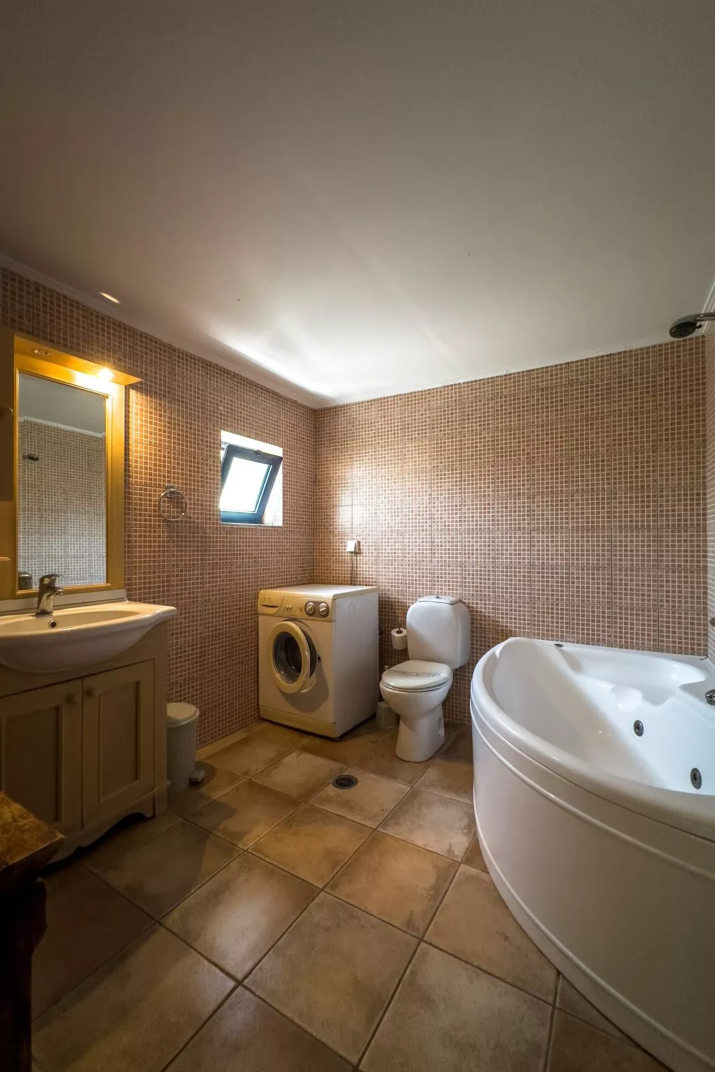 Niriides Villas_ Thetis_ 3-Schlafzimmer privater Pool-Binnen