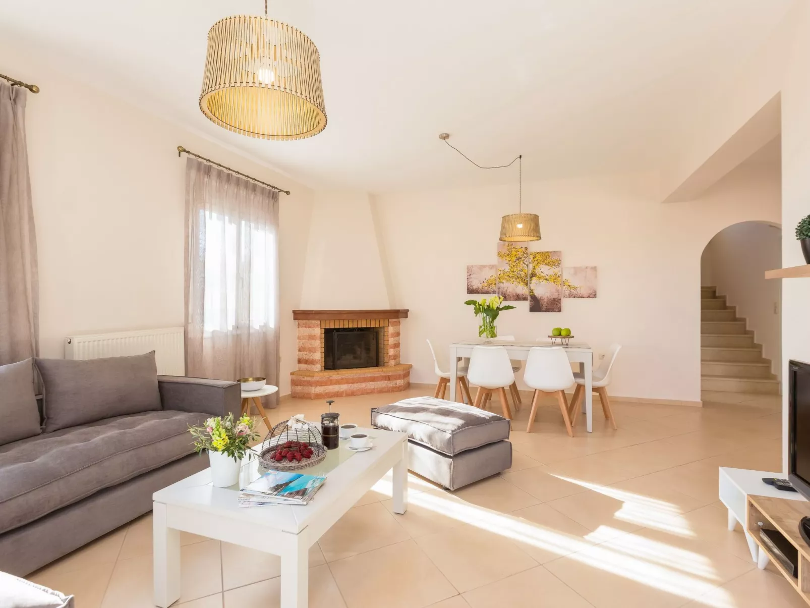 Ruhige Villa mit privatem Pool, BBQ und Kinderbereich-Binnen