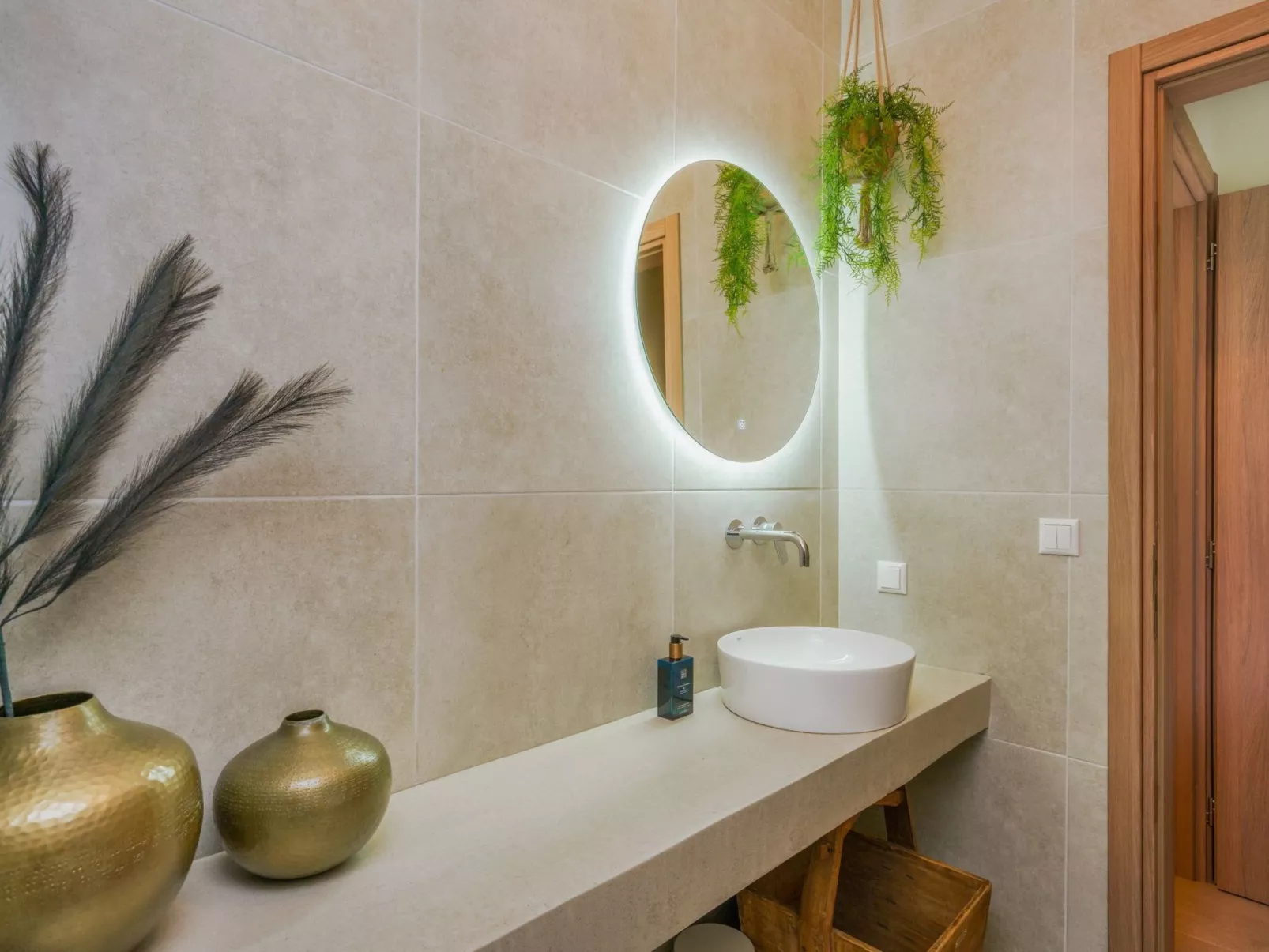 Neu gebaute Villa mit privatem Pool und BBQ-Binnen