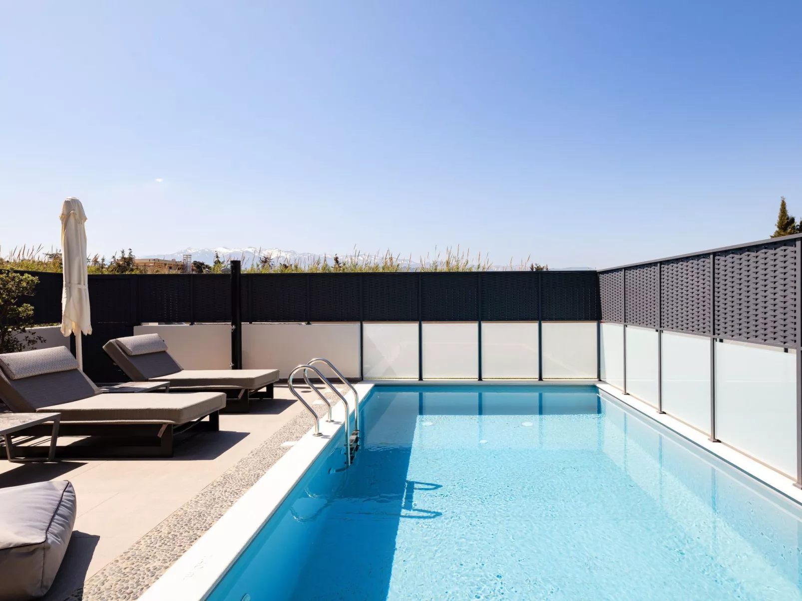 VillAgioi Villa II 2-BR Pool Villa, zu Fuß zum Strand-Buiten