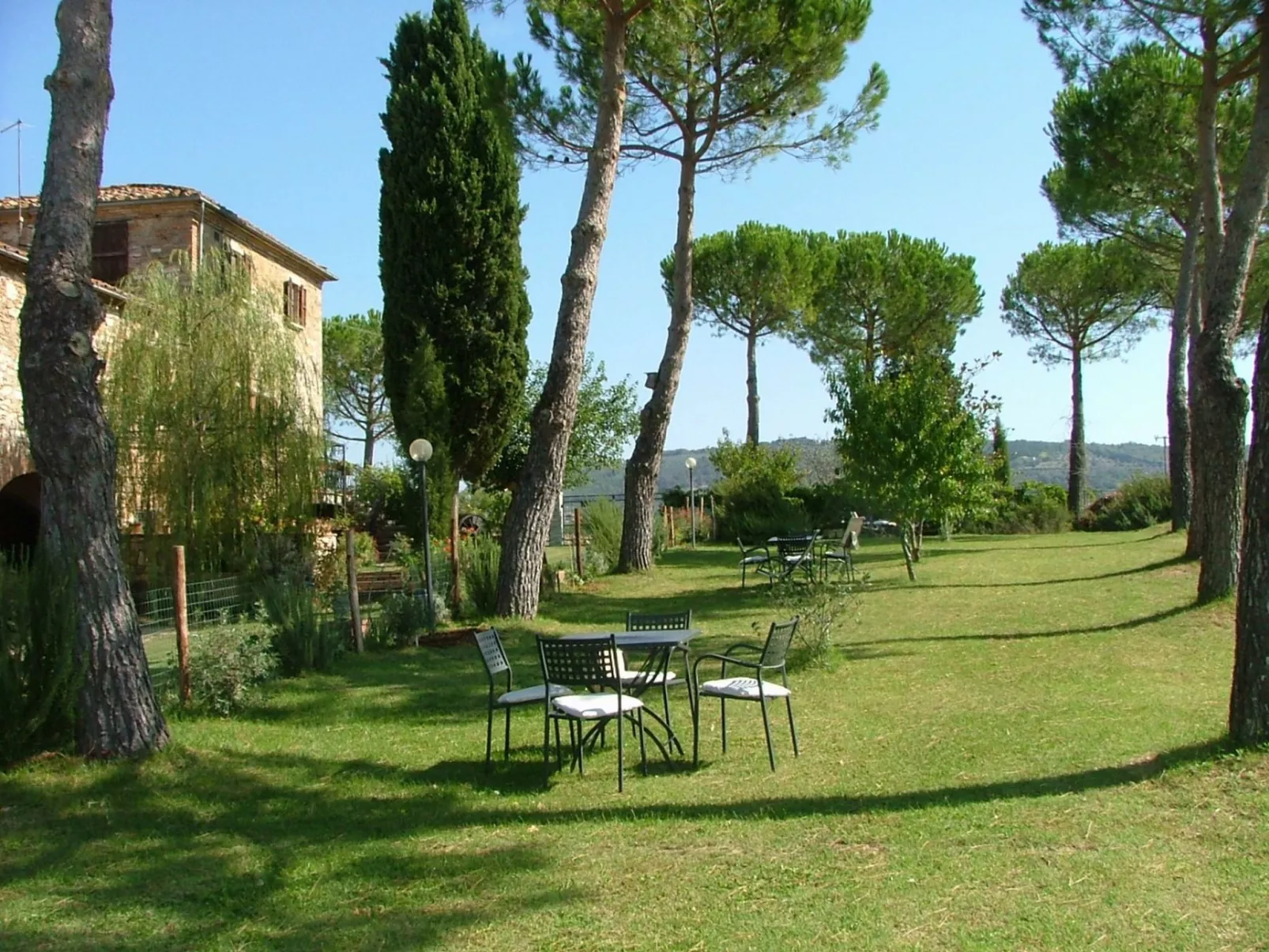 Wohnung 'Molinello pini' mit Schwimmbad-Buiten