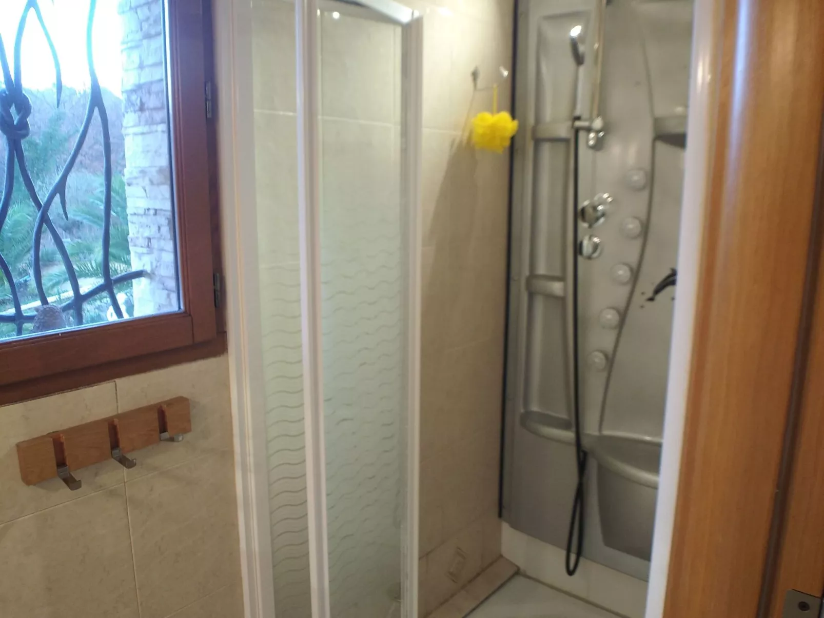 "Villa Sculpture" mit Terrasse-Binnen