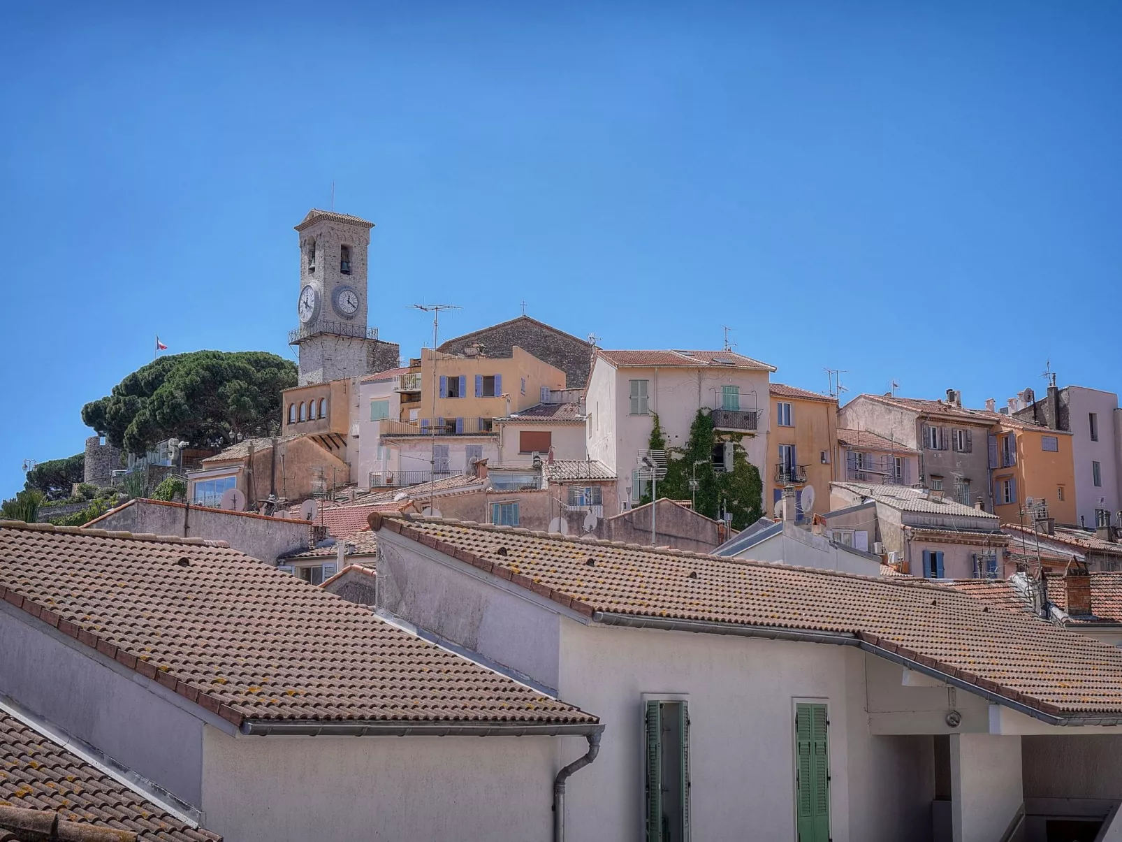 Loftartige Wohnung in ruhiger Lage in Cannes-Buiten