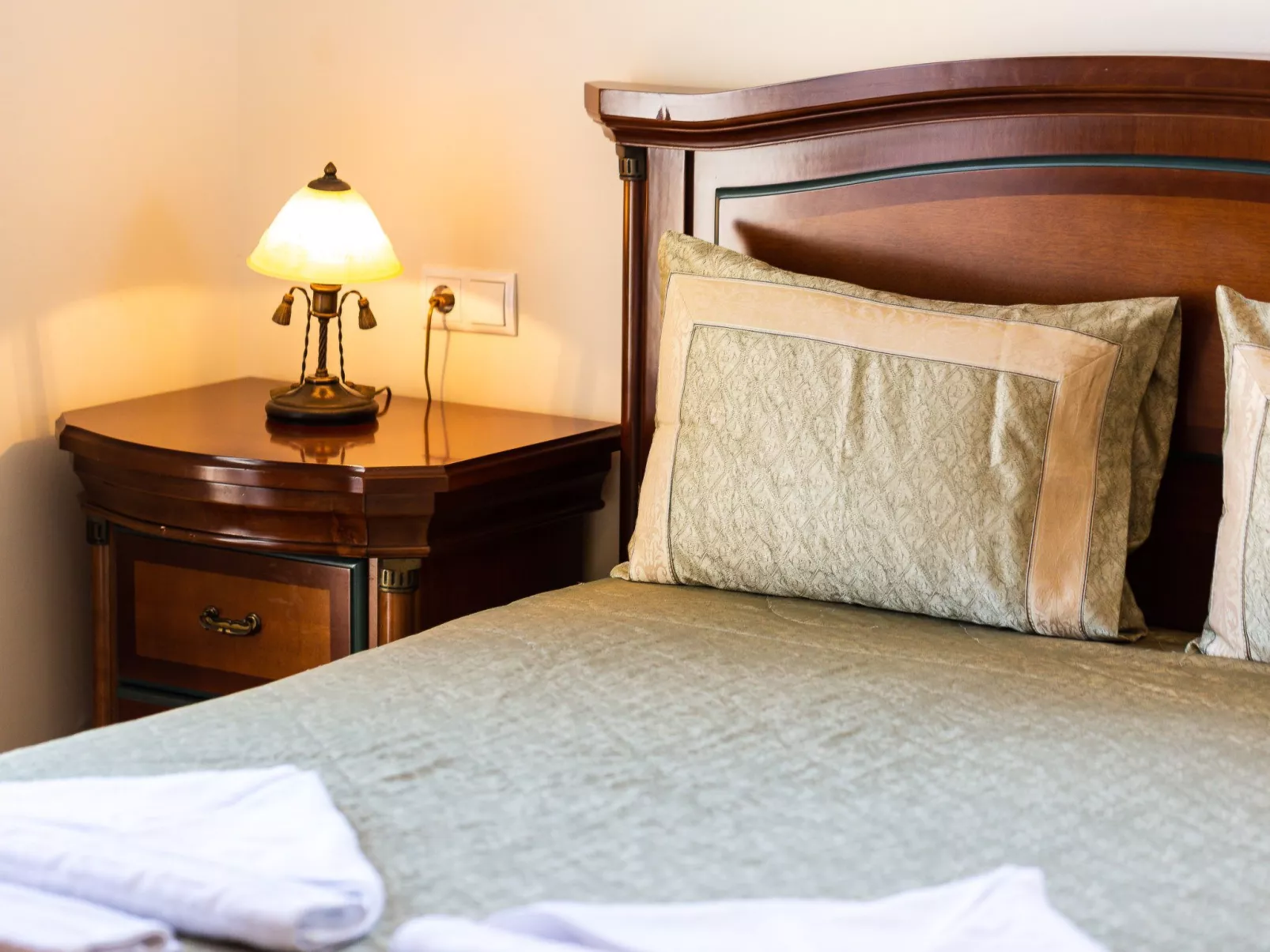 Familienvilla mit privatem Pool, Tischtennisplatte und Fußballtisch-Image-tags.info