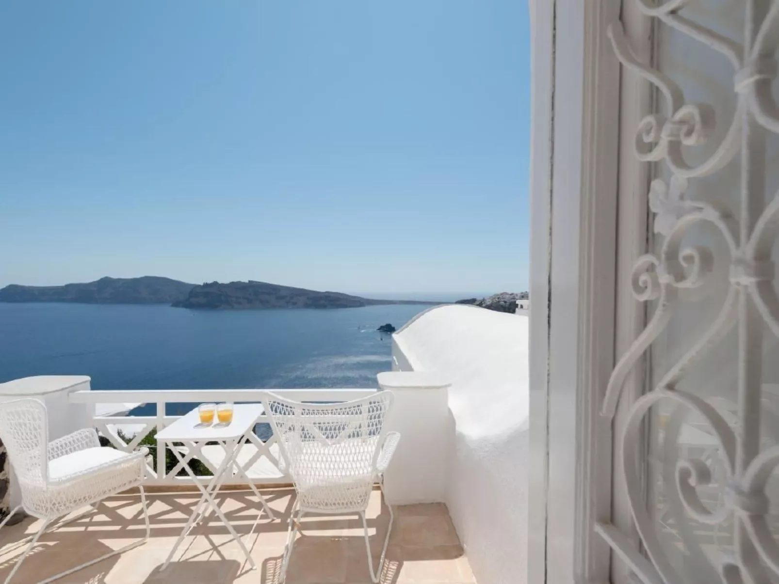 Charaktervolle Villa mit Tauchbecken und fantastischer Aussicht-Buiten