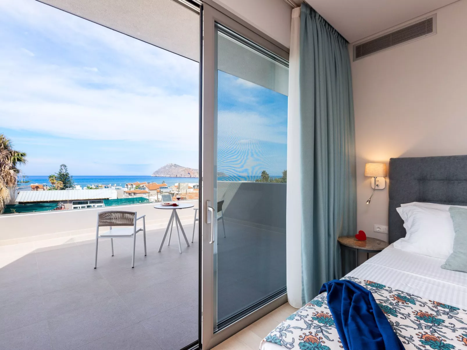 Villa mit beheiztem Pool in der Nähe von Strand und Geschäften-Image-tags.info