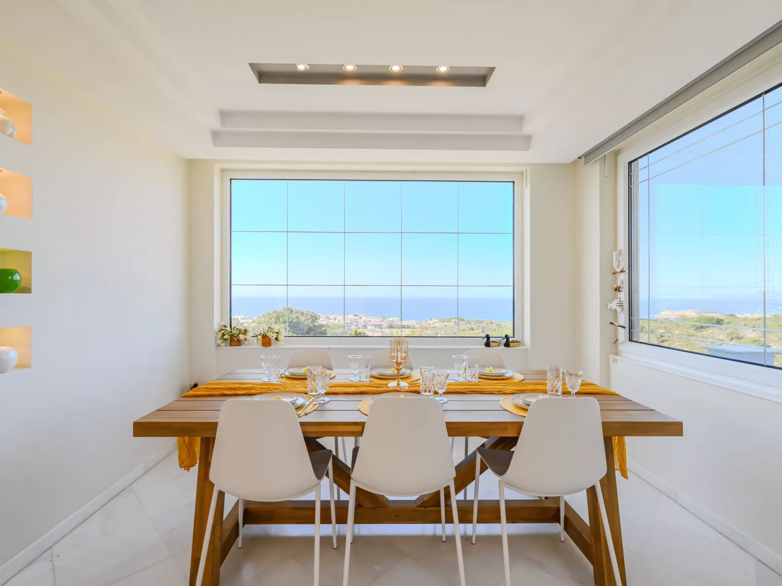 Villa mit Infinity-Pool und BBQ, Nähe zum Strand-Binnen