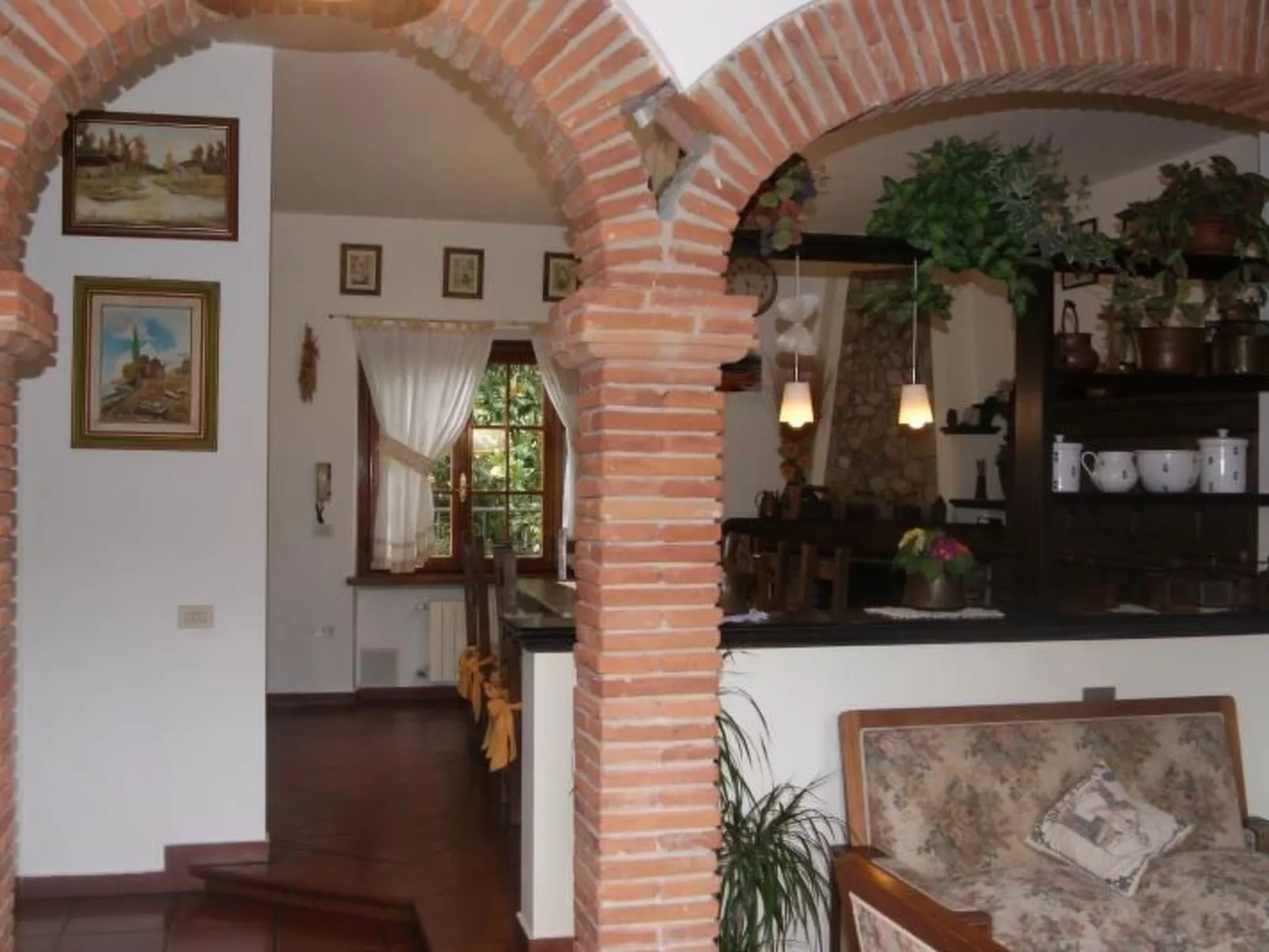 Villa mit privatem überdachbarem Pool-Binnen