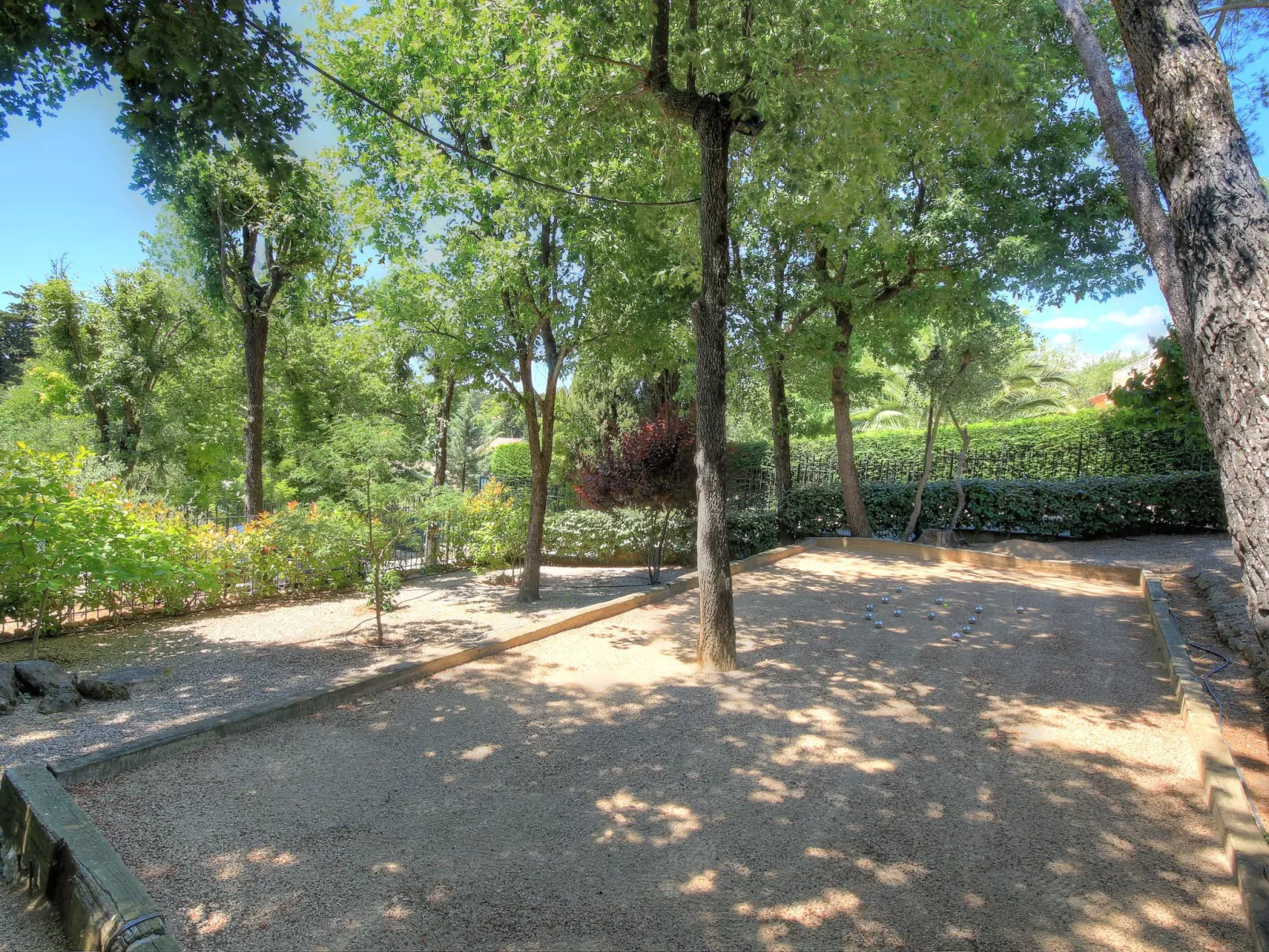 Villa Bois Dore in Valbonne-Buiten