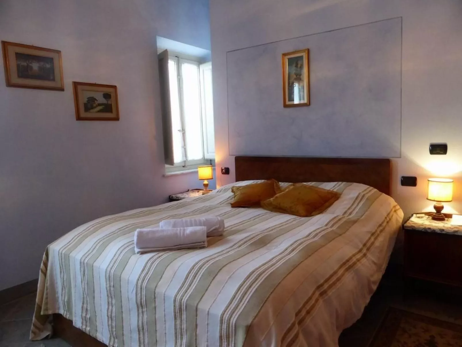 Unterkunft in einer Villa, Schwimmbad und großer Garten-Binnen