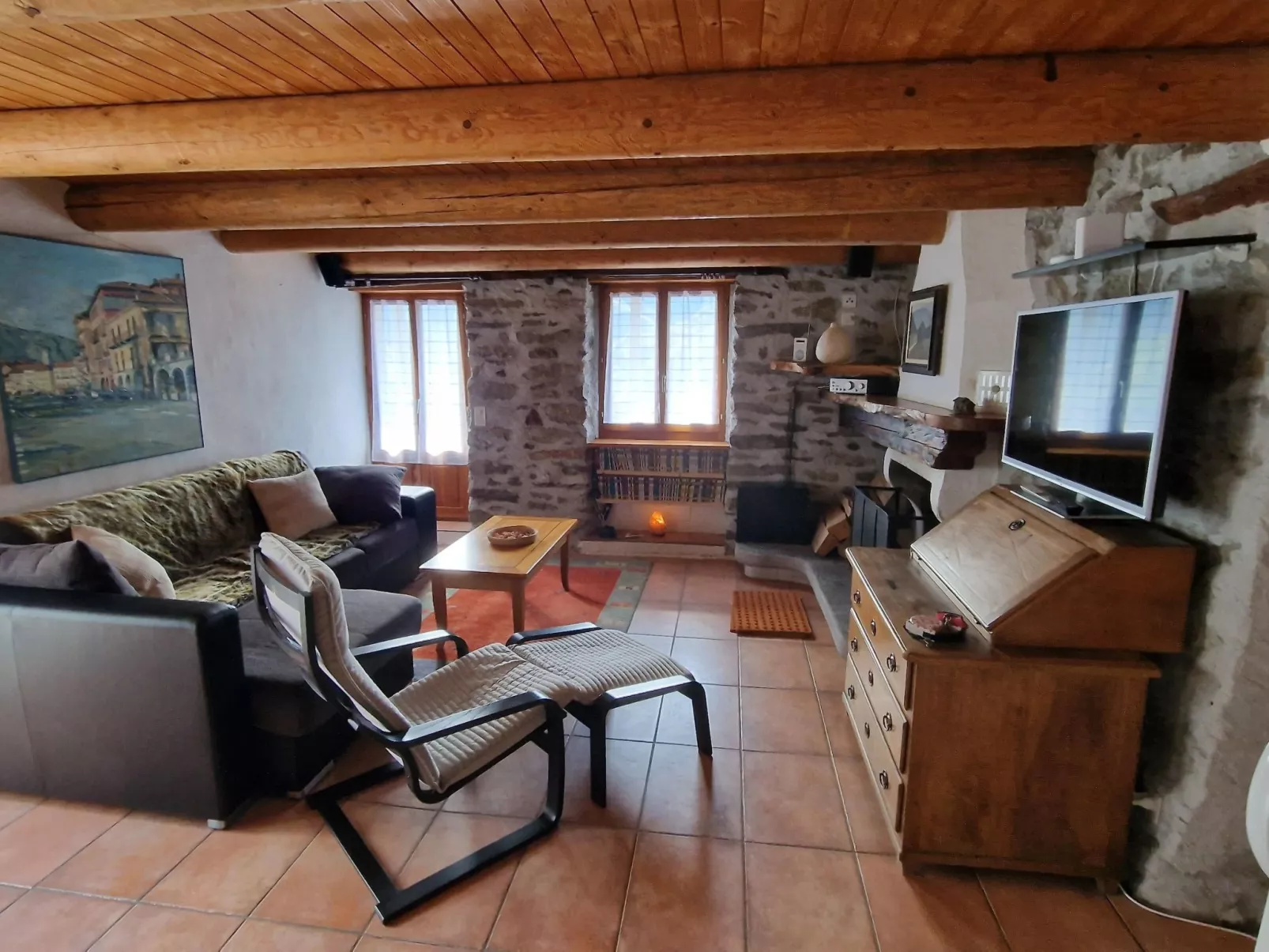 Chalet in den sonnigen Schweizer Südalpen-Binnen