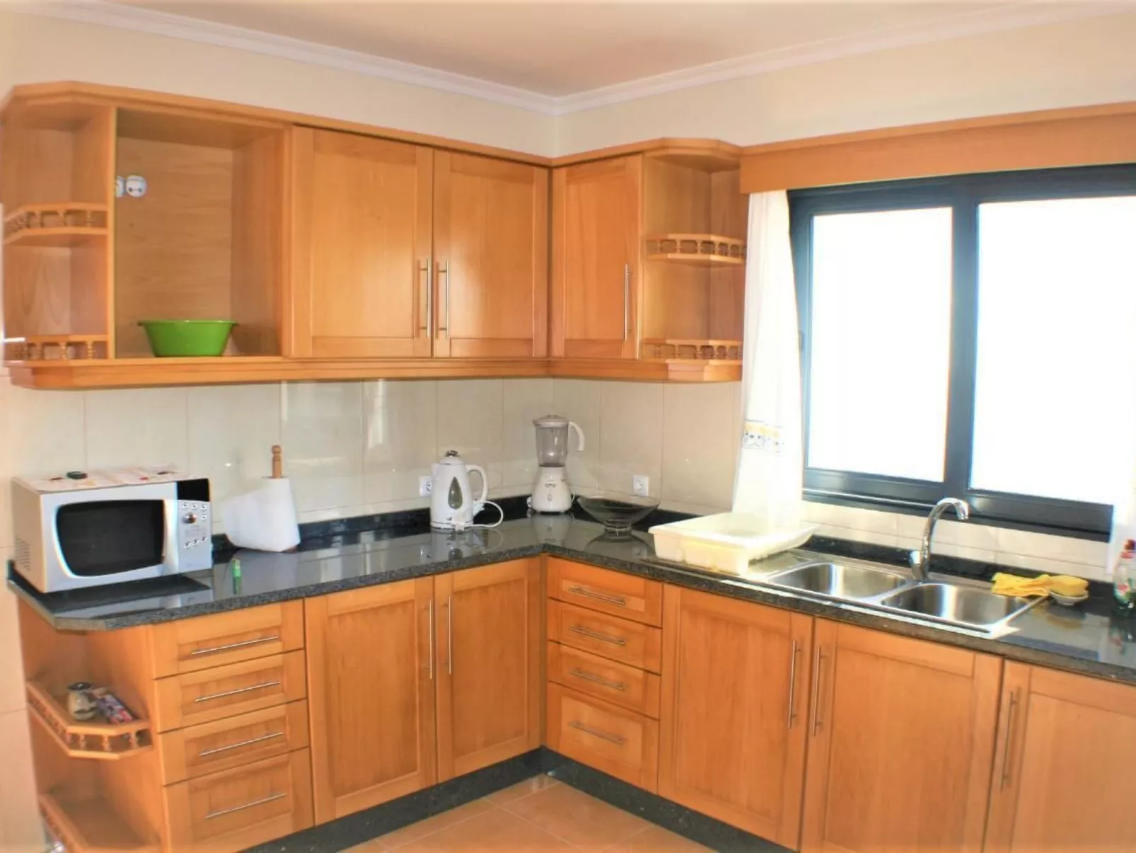 "Silva Sol" mit Blick auf das Wasser-Image-tags.info