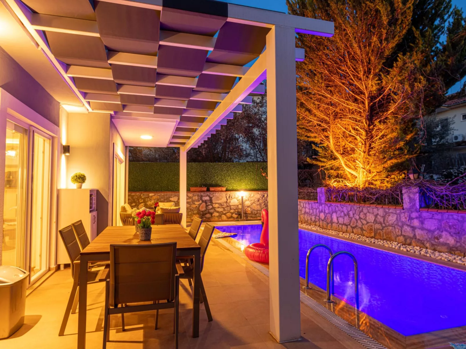 Große für Villa bis zu 9 Personen-Buiten