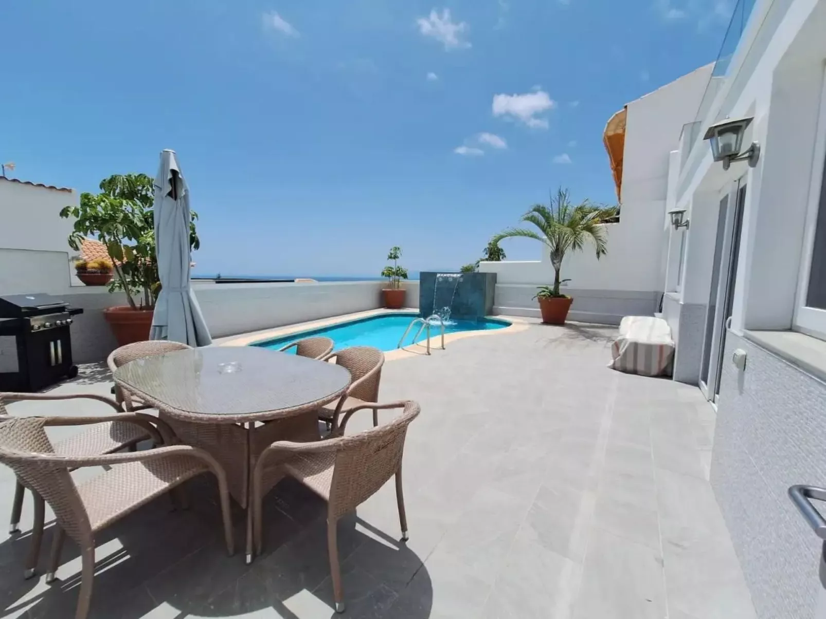 Apartamento vacacional "2 Schlafzimmer Suite eigener Pool"-Buiten