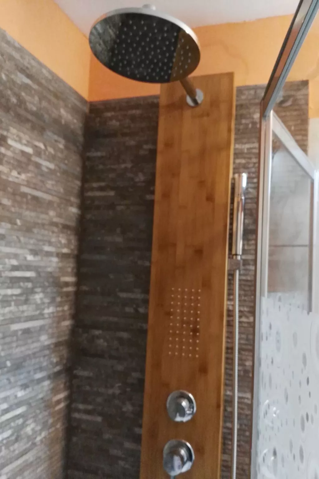 Appartement mit Balkon in einem Komplex mit Gemeinschaftspool am Meer-Binnen