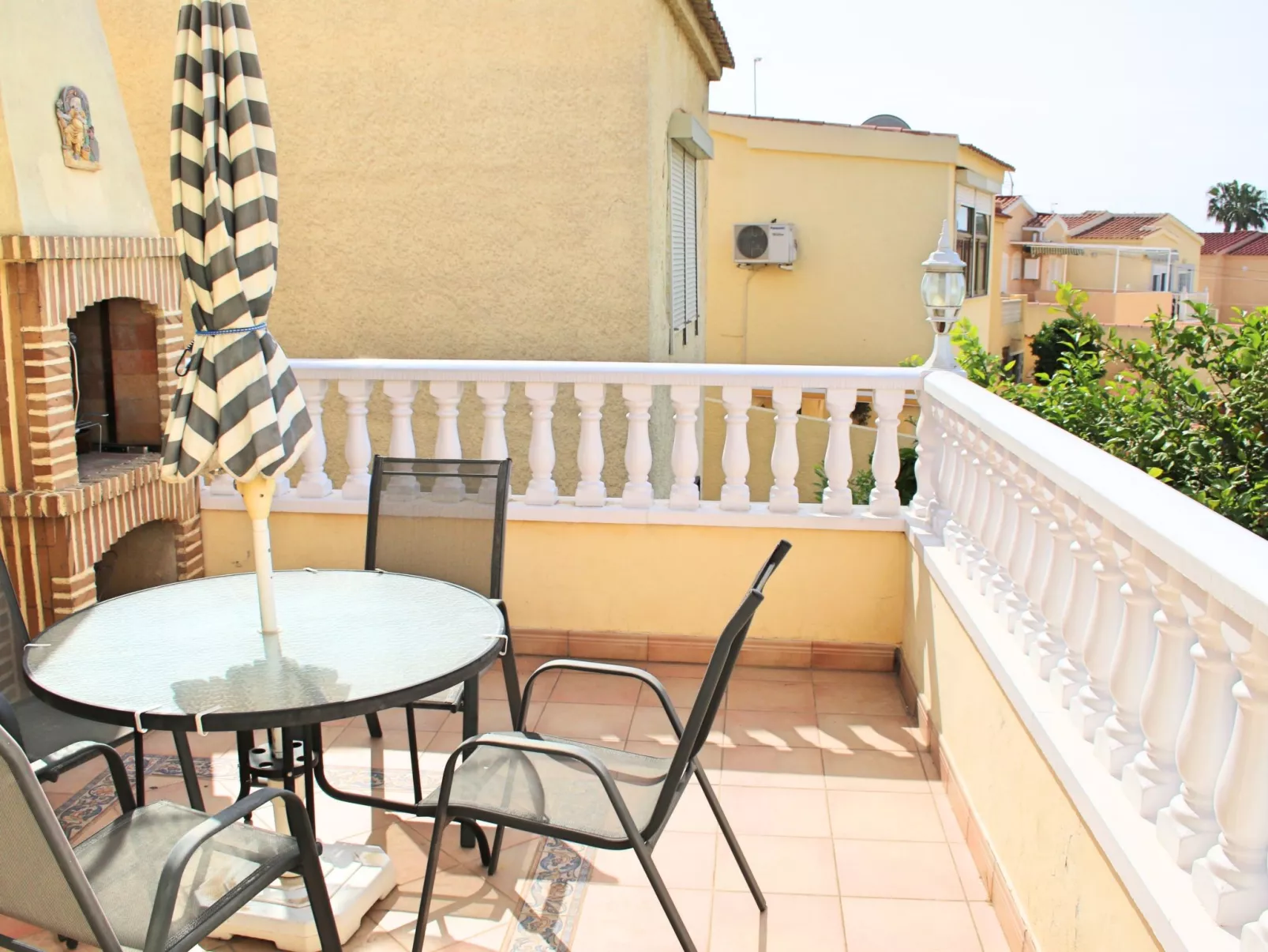 "Casa Caprichosa"-Buiten