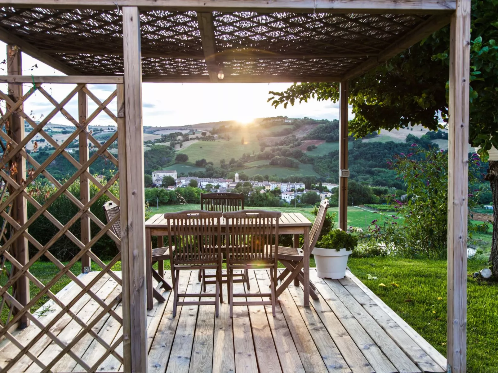 Wohnung mit Privatparkplatz-Buiten