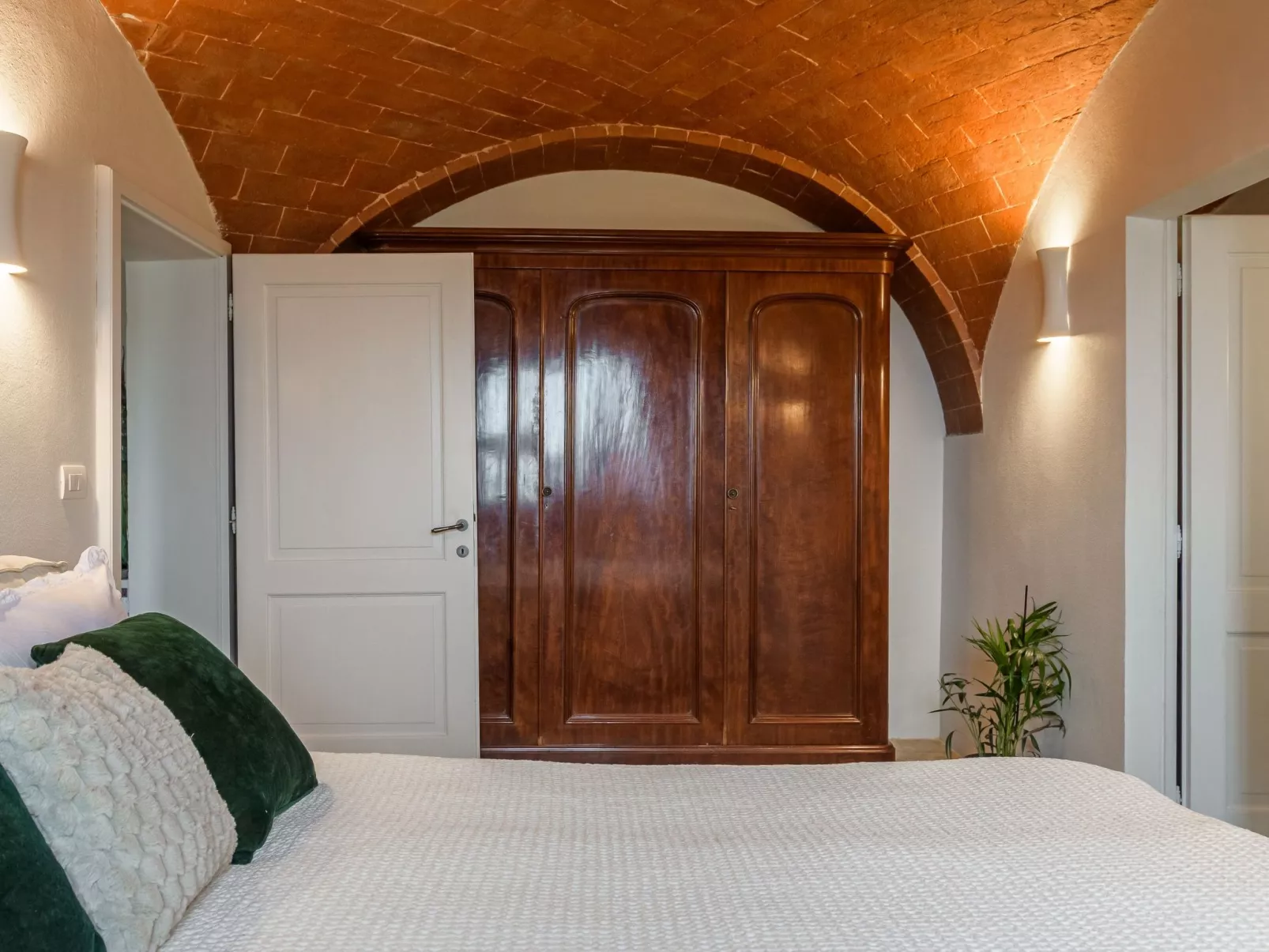 Toskanisches Apartment mit Gewölbedecken und Terrasse-Binnen