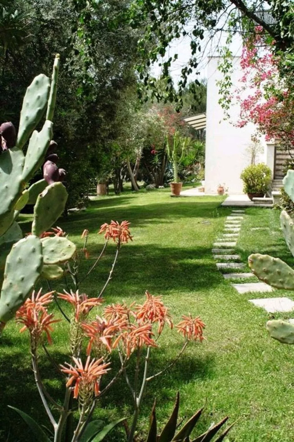 Mit Privatparkplatz-Buiten