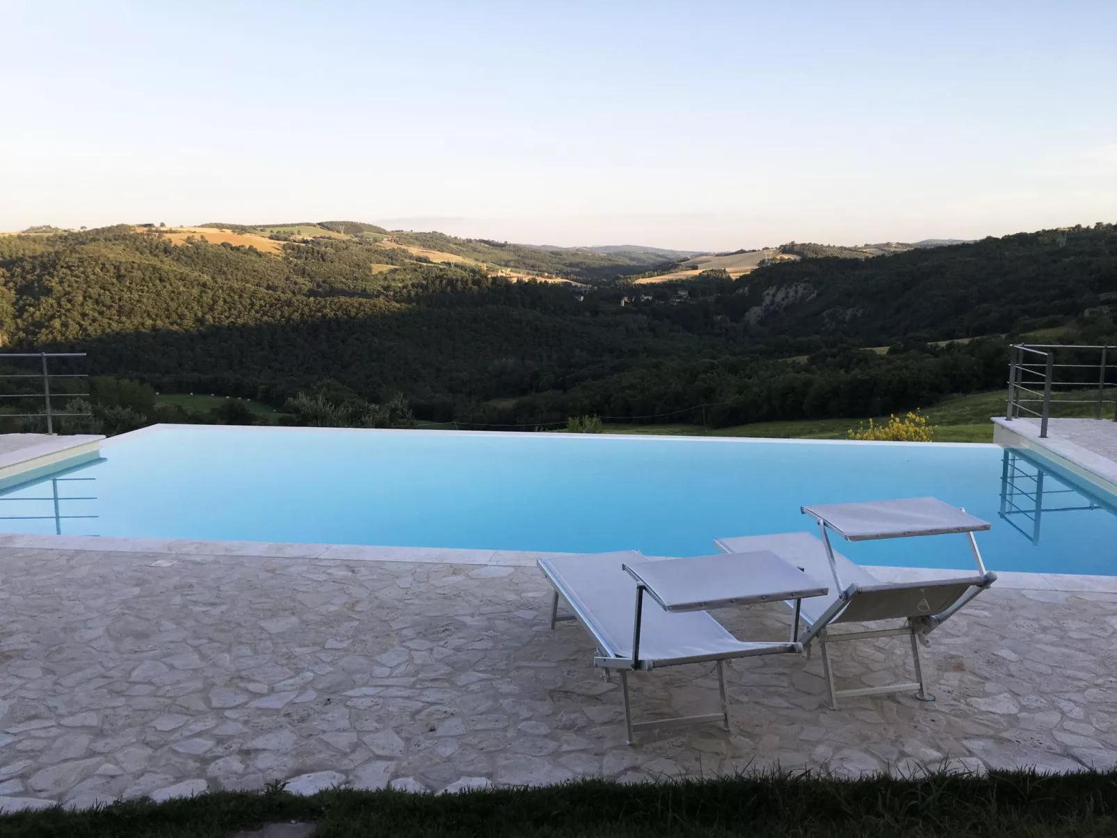 Casale Civitella mit Infinity-Pool-Buiten