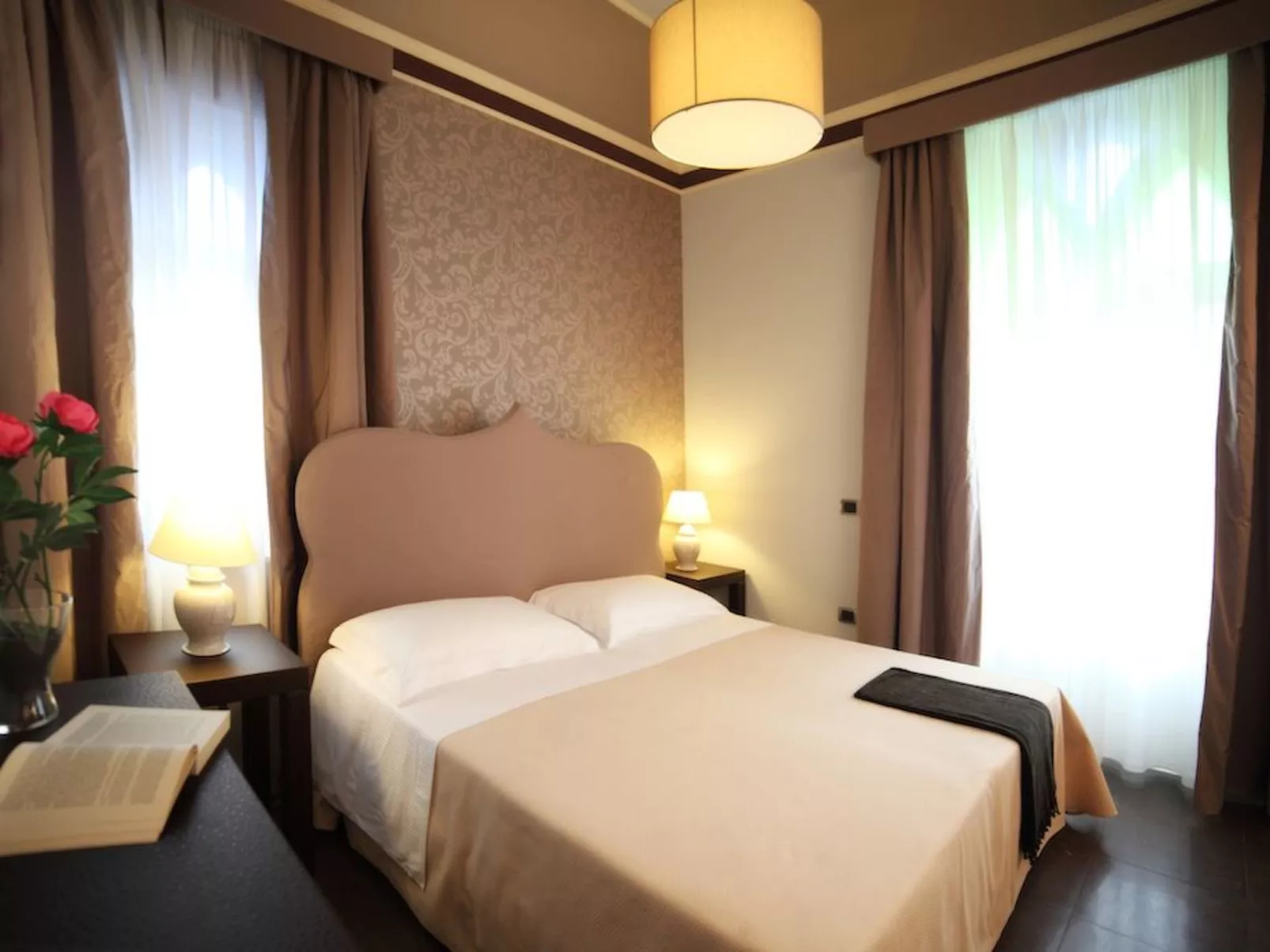 Geräumiges Ferienhaus mit Pool-Image-tags.info