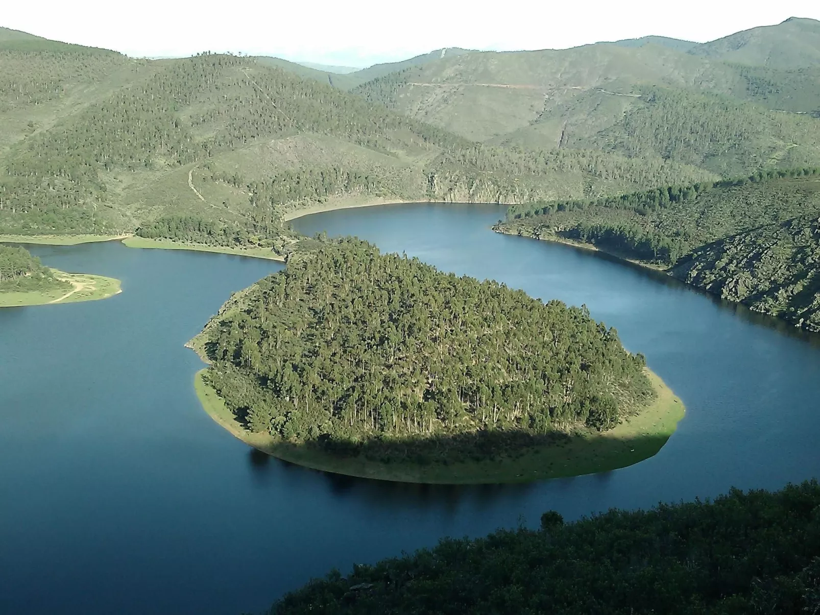 Wohnung in Sotoserrano mit Terrasse und Garten-Buiten