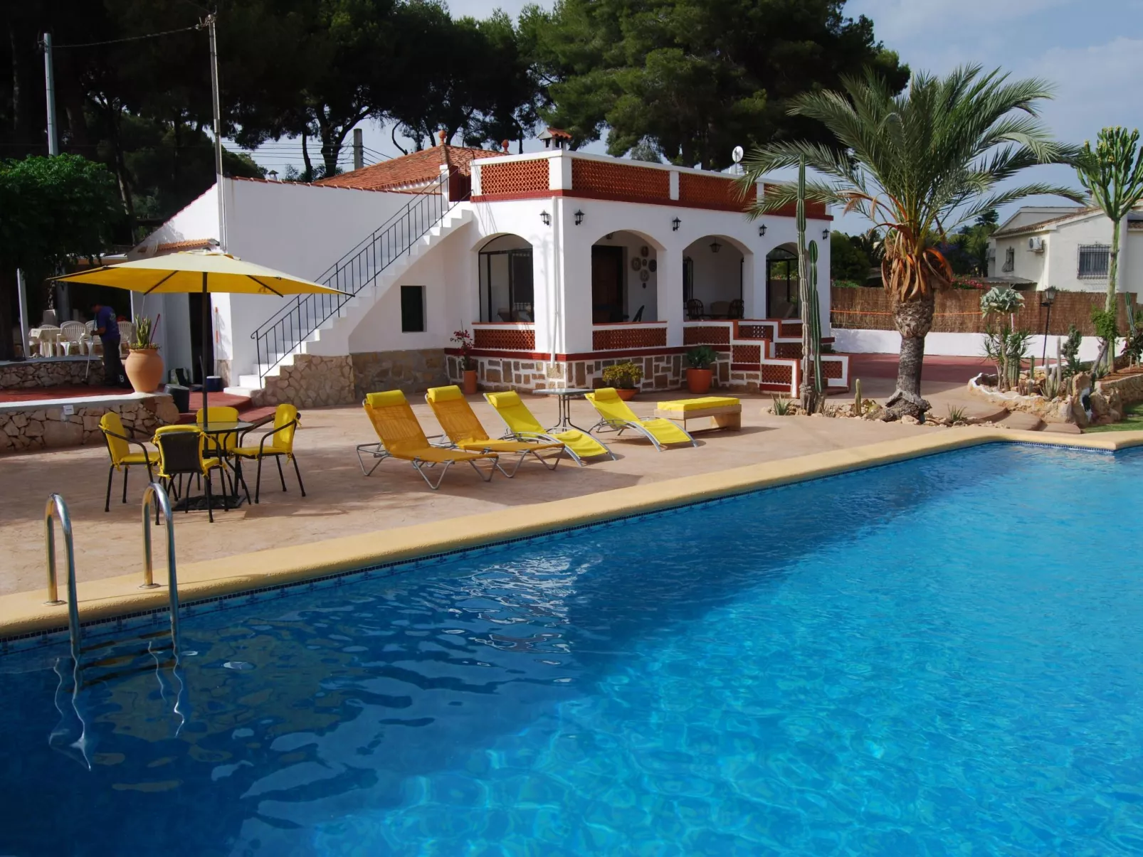 Ferienvilla, Seeblick, privater Pool und Parkplatz-Image-tags.info