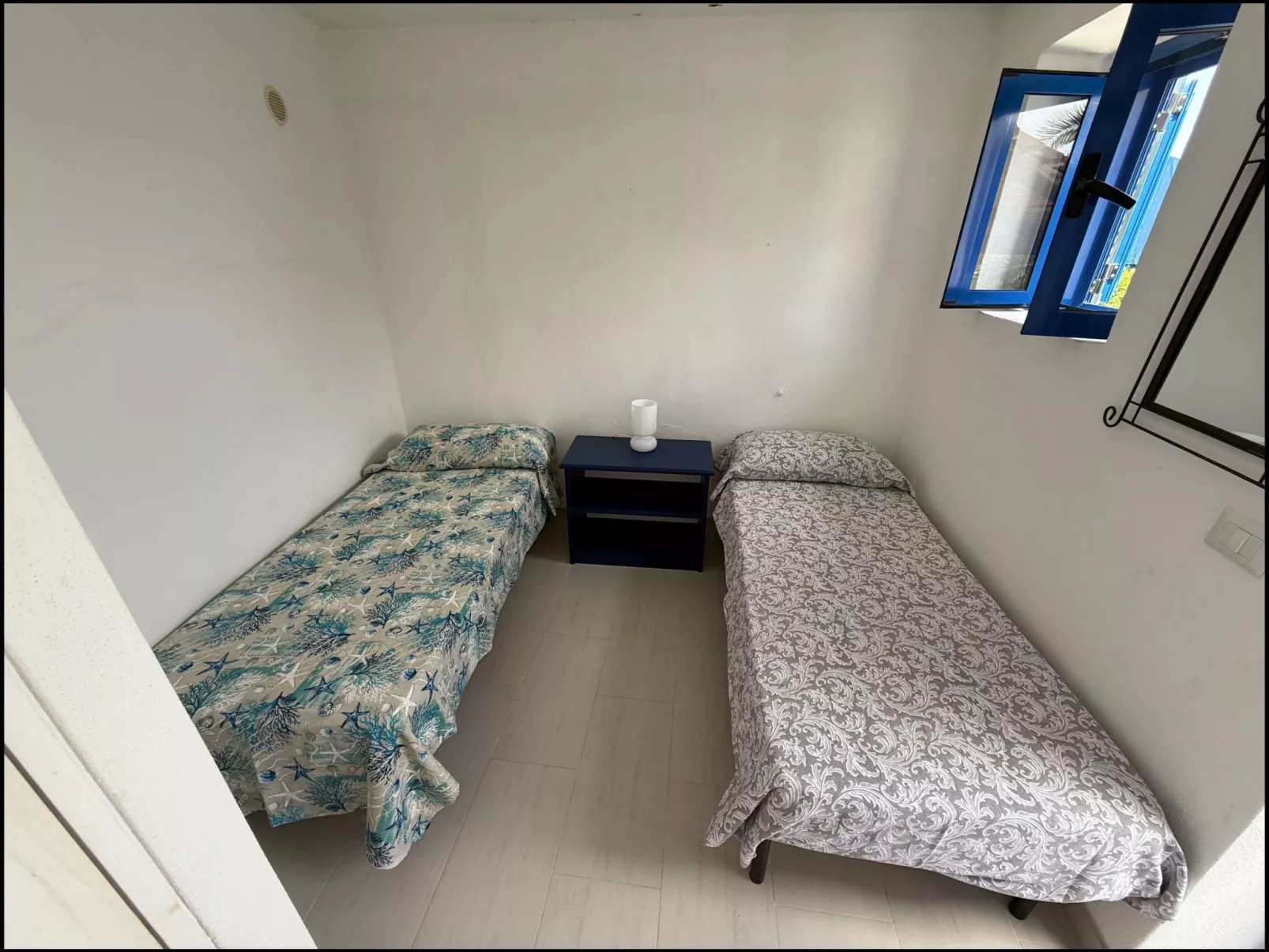 Villa in Panoramasprache, nur wenige Minuten vom Meer entfernt-Image-tags.info